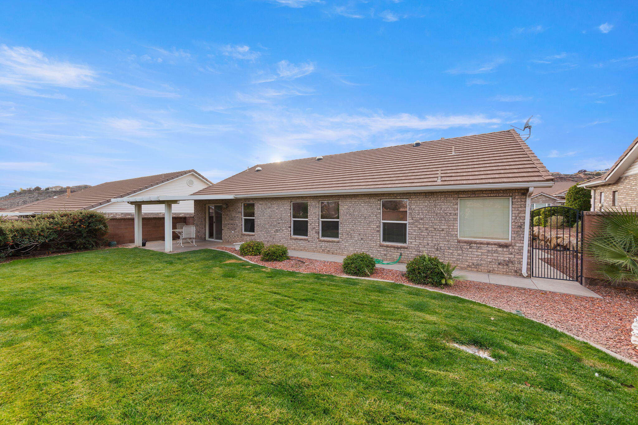 FOX BOROUGH - Residential