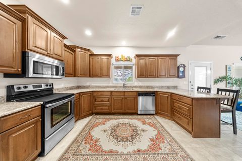 Tiny photo for 1499 W 725 S, Hurricane, UT 84737 (MLS # 26-271654)