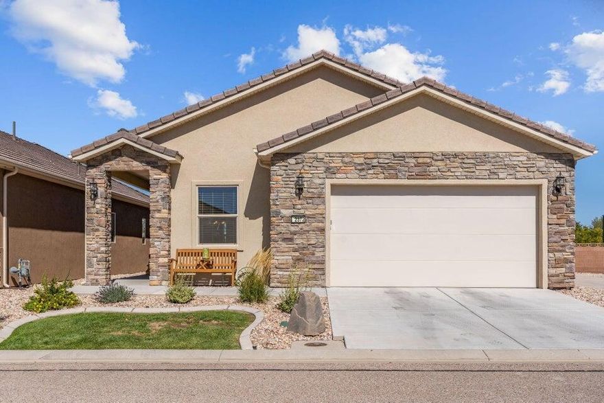 Cedar's Only 55+ gated community. Very popular and open floor plan. Designed with thought to functionality, comfort and style. Well maintained community with views of Cedar Mountains and conveniently located near the Lake on the Hill, Cedar Aquatic Center and the Softball fields. Subdivision boasts Clubhouse with Kitchen facility, Workout room and living space to entertain for parties or community activities! Come see what care free living is all about!