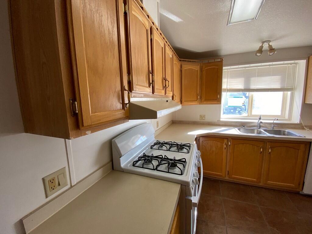 LAVA BLUFF MOBILE HOME PARK - Residential