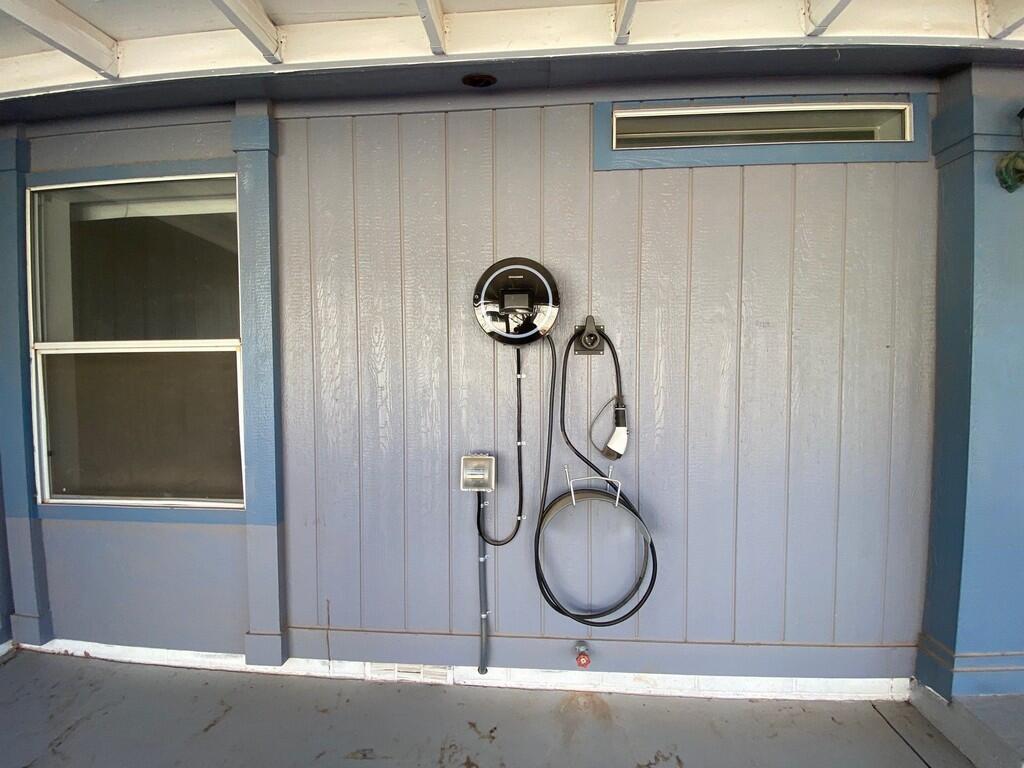 LAVA BLUFF MOBILE HOME PARK - Residential