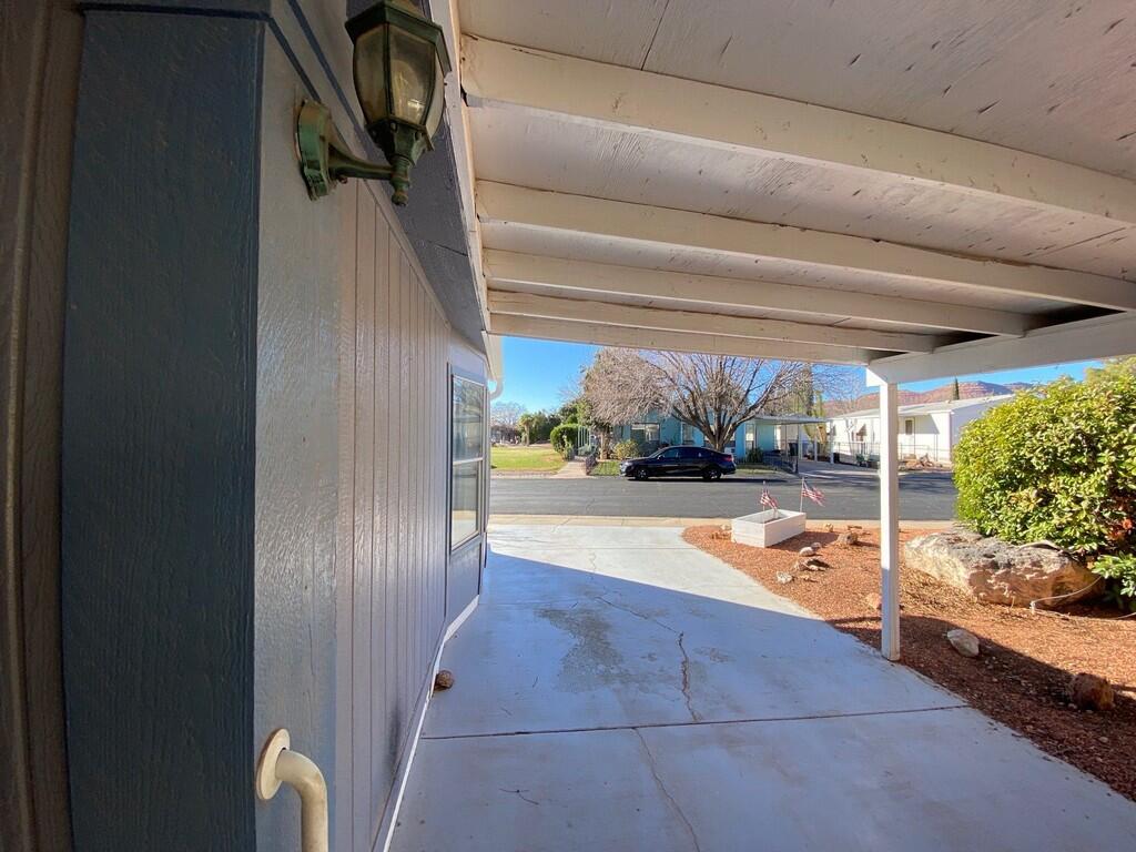 LAVA BLUFF MOBILE HOME PARK - Residential