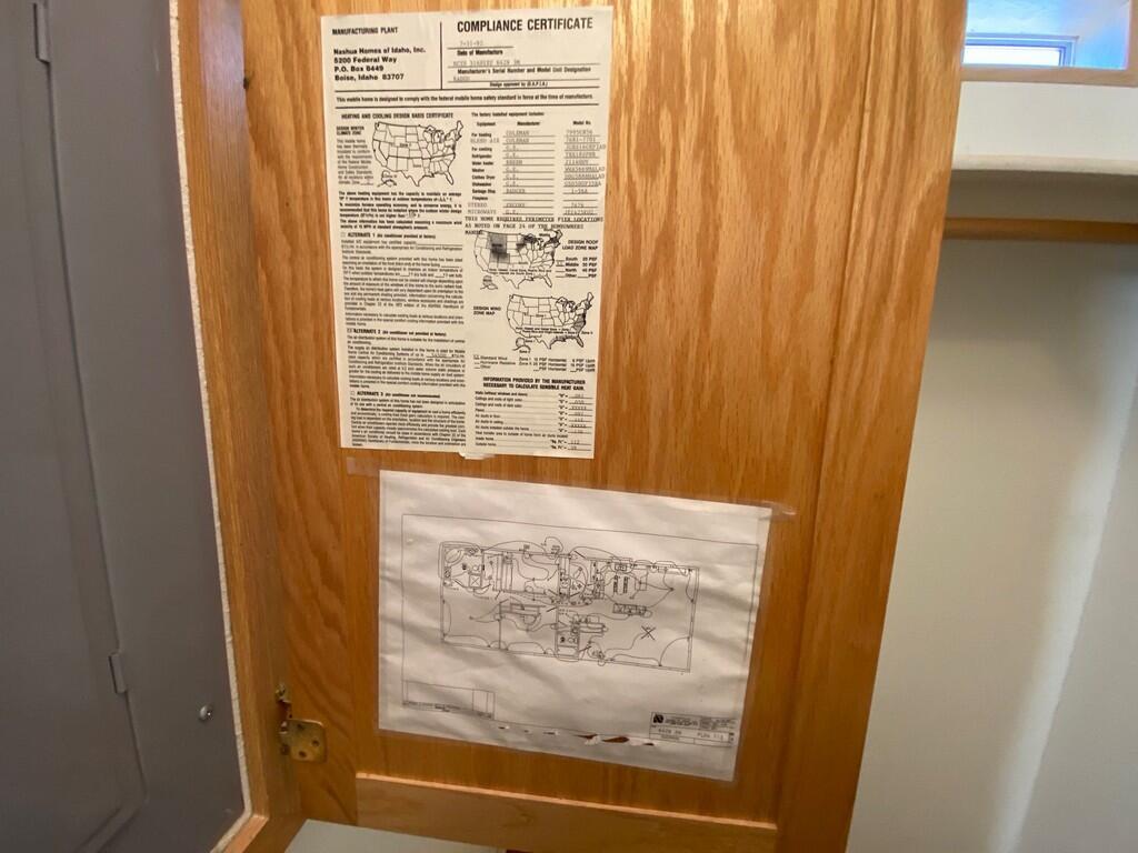 LAVA BLUFF MOBILE HOME PARK - Residential