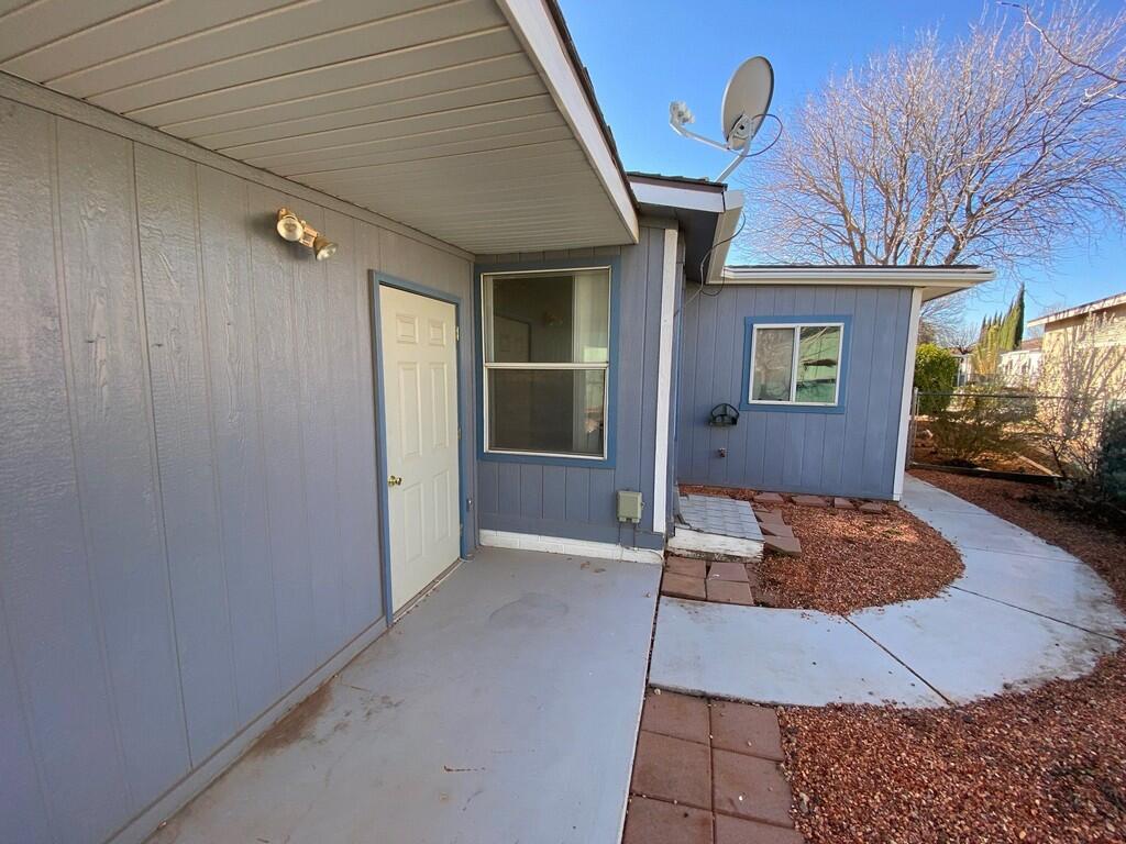 LAVA BLUFF MOBILE HOME PARK - Residential