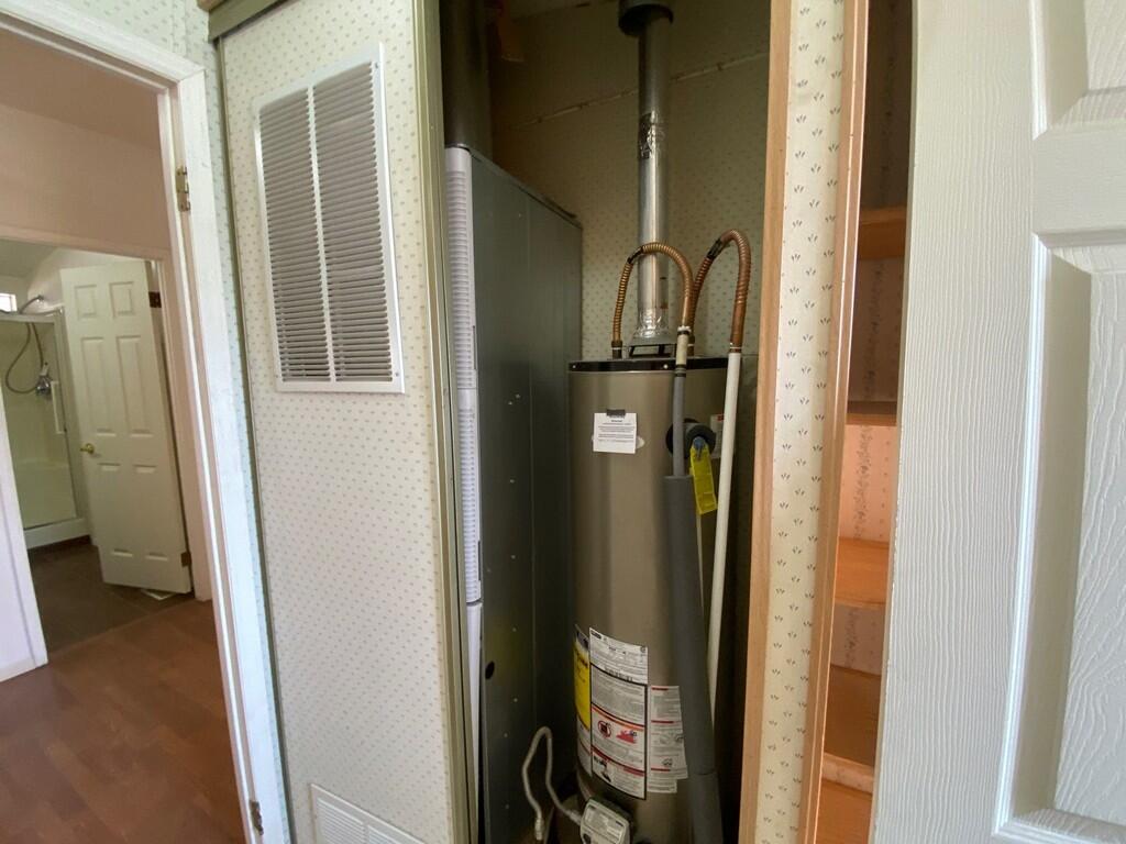 LAVA BLUFF MOBILE HOME PARK - Residential