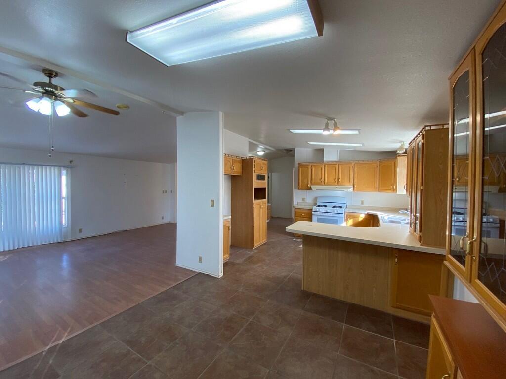 LAVA BLUFF MOBILE HOME PARK - Residential