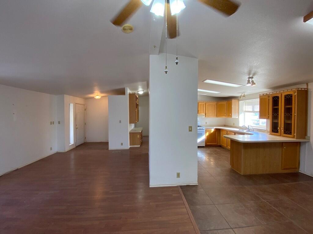 LAVA BLUFF MOBILE HOME PARK - Residential