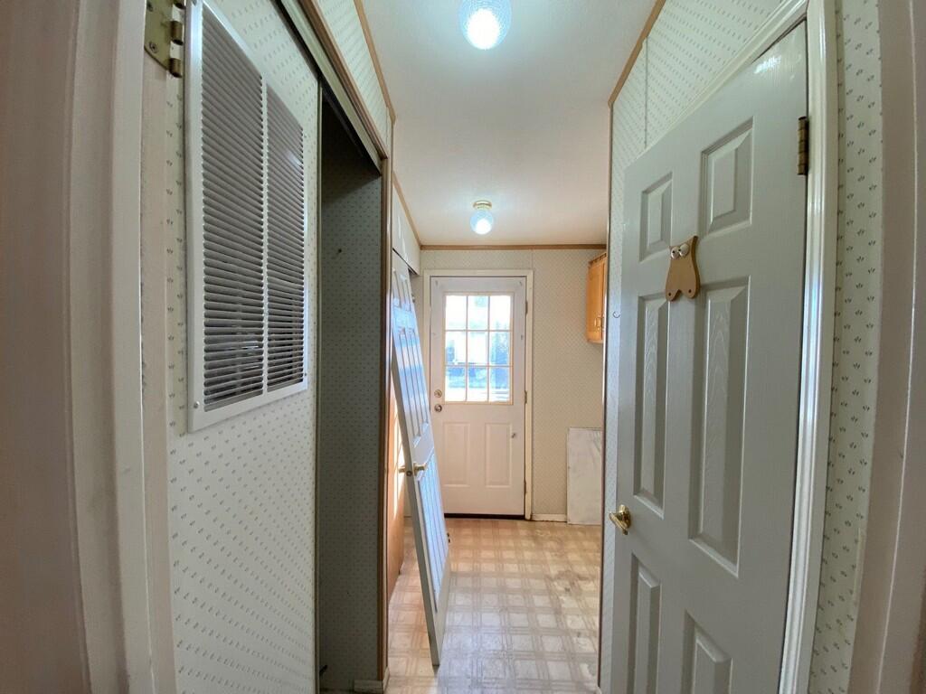 LAVA BLUFF MOBILE HOME PARK - Residential