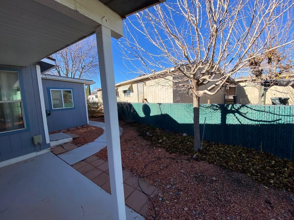 LAVA BLUFF MOBILE HOME PARK - Residential