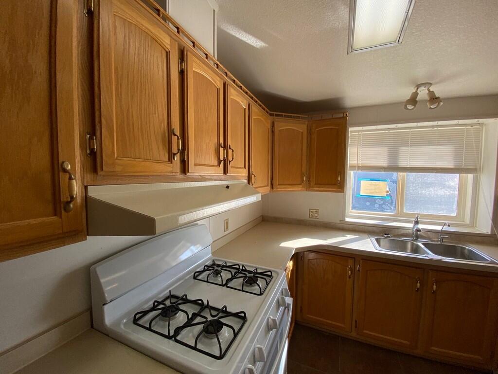 LAVA BLUFF MOBILE HOME PARK - Residential