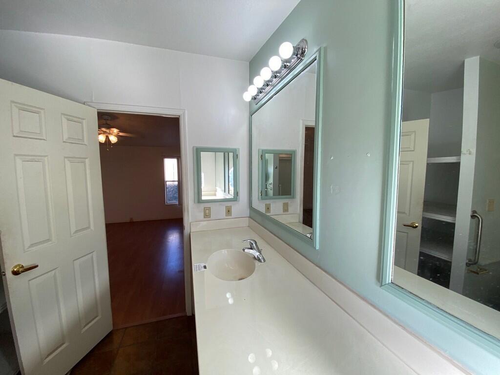 LAVA BLUFF MOBILE HOME PARK - Residential