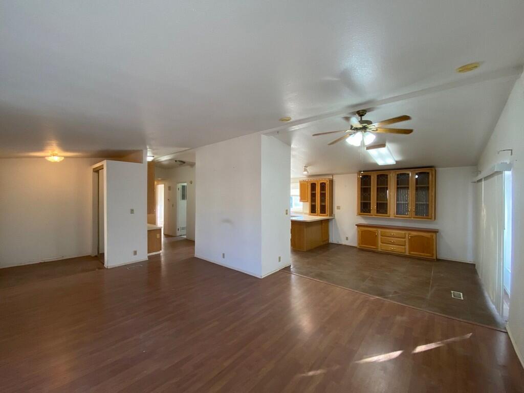 LAVA BLUFF MOBILE HOME PARK - Residential