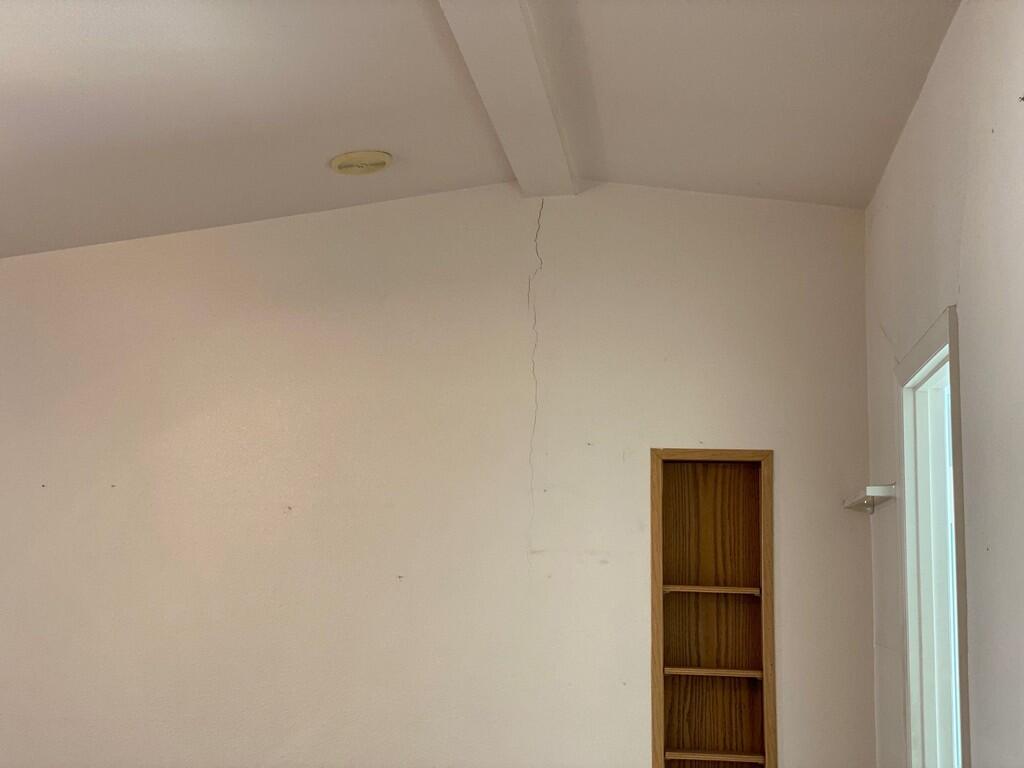 LAVA BLUFF MOBILE HOME PARK - Residential