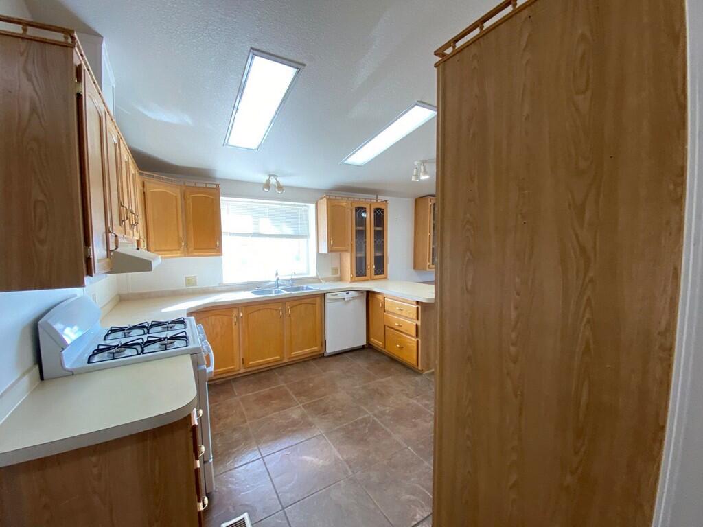 LAVA BLUFF MOBILE HOME PARK - Residential