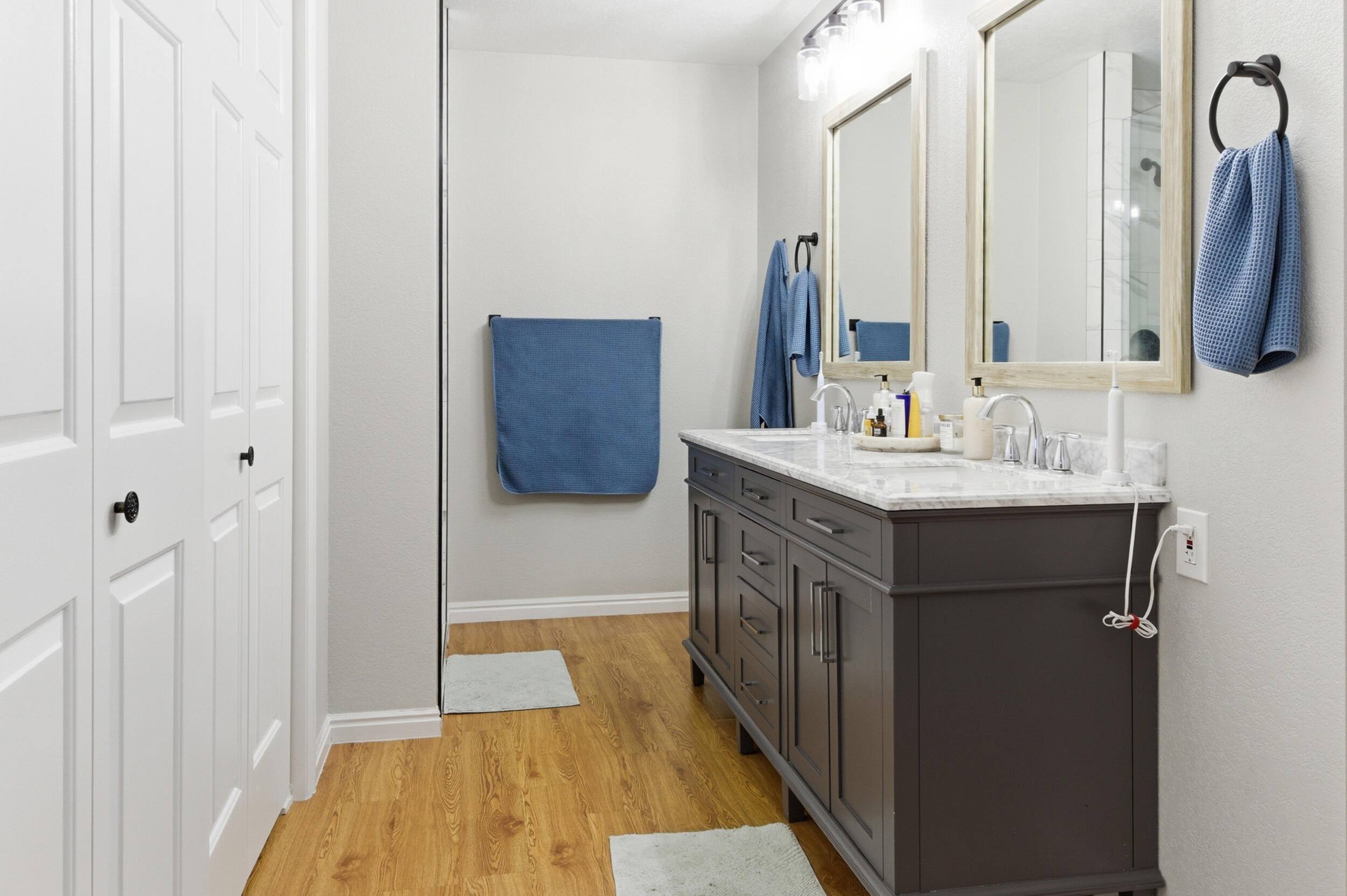 HERITAGE PARK TOWNHOMES - Residential