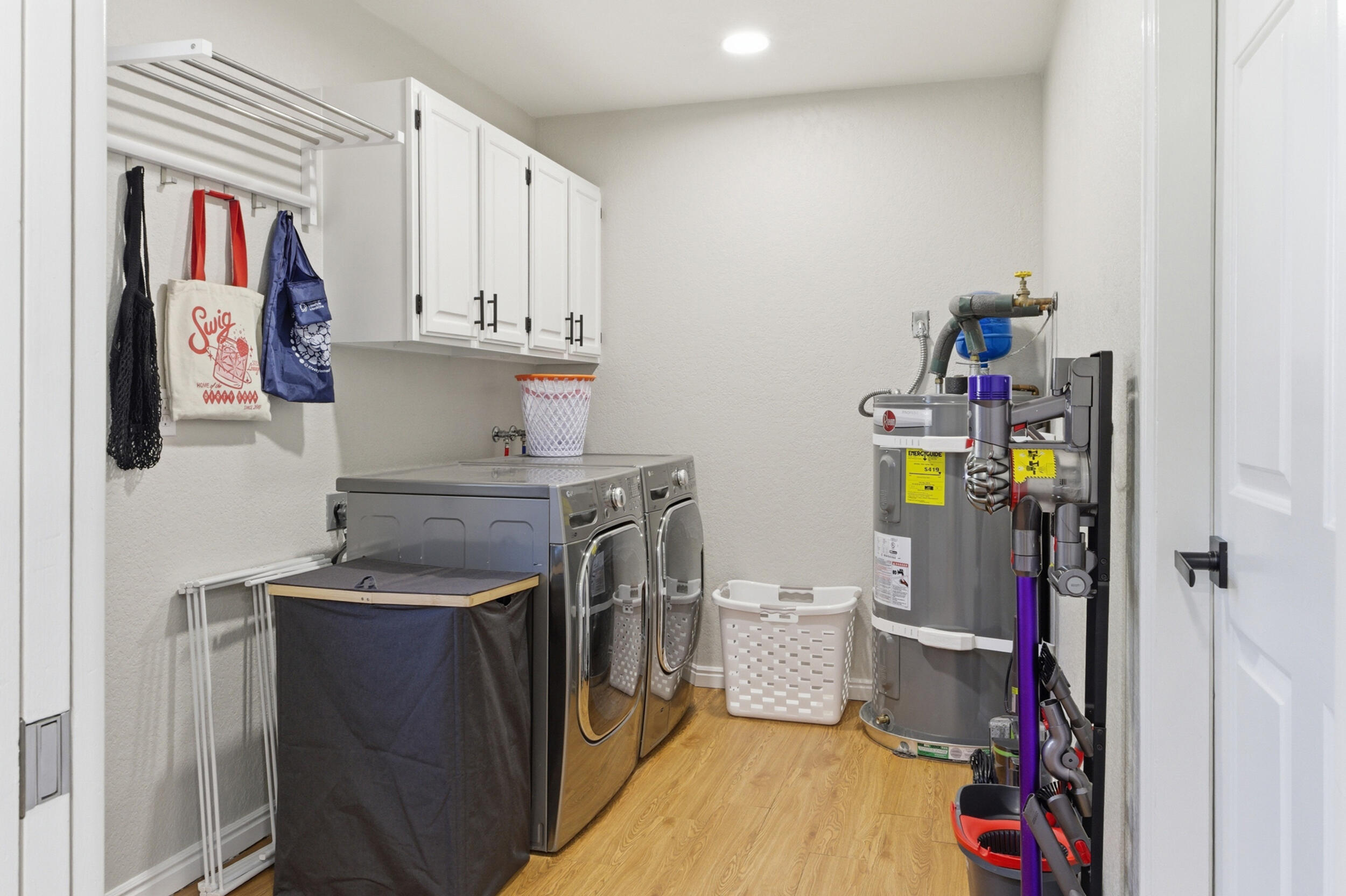 HERITAGE PARK TOWNHOMES - Residential