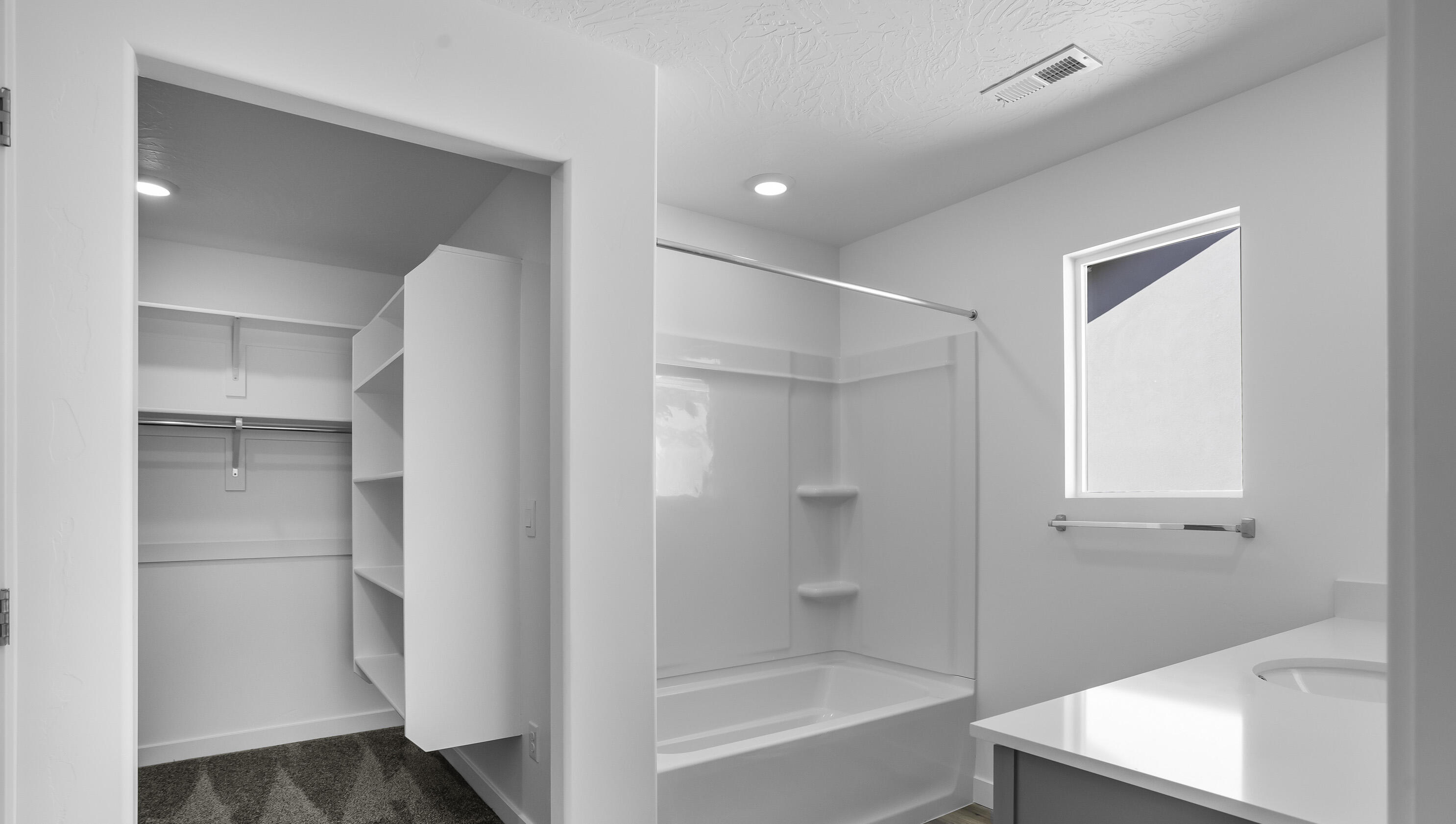 STANDING ROCK WEST AT LONG VALLEY - Residential