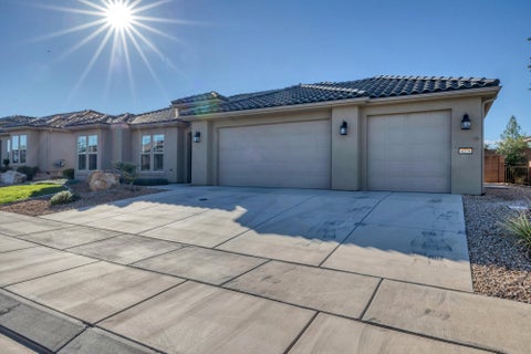 Tiny photo for 4279 S Painted Finch DR, Saint George, UT 84770 (MLS # 26-277136)