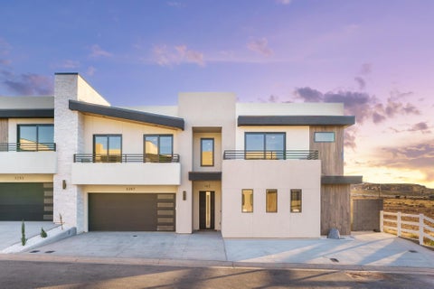 Photo of 5267 W 2420 S 142 #142, Hurricane, UT 84737 (MLS # 26-273325)