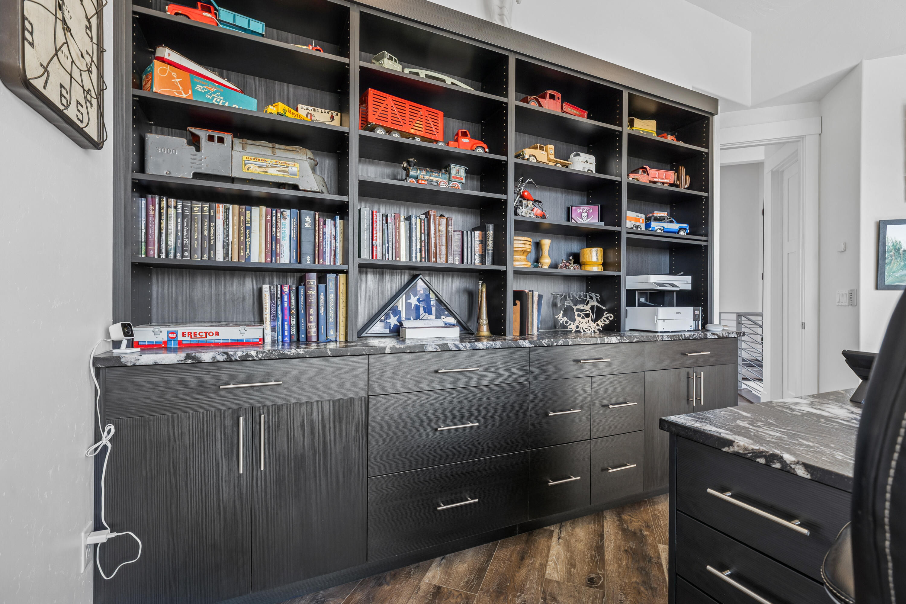 LION'S HEAD HILLTOP ESTATES AT GREEN SPRINGS - Residential