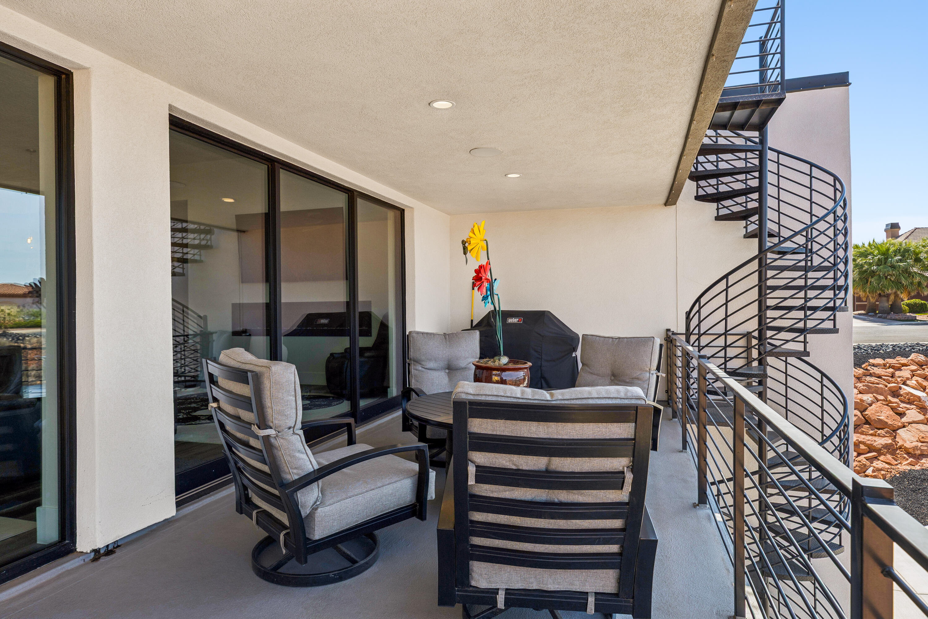 LION'S HEAD HILLTOP ESTATES AT GREEN SPRINGS - Residential