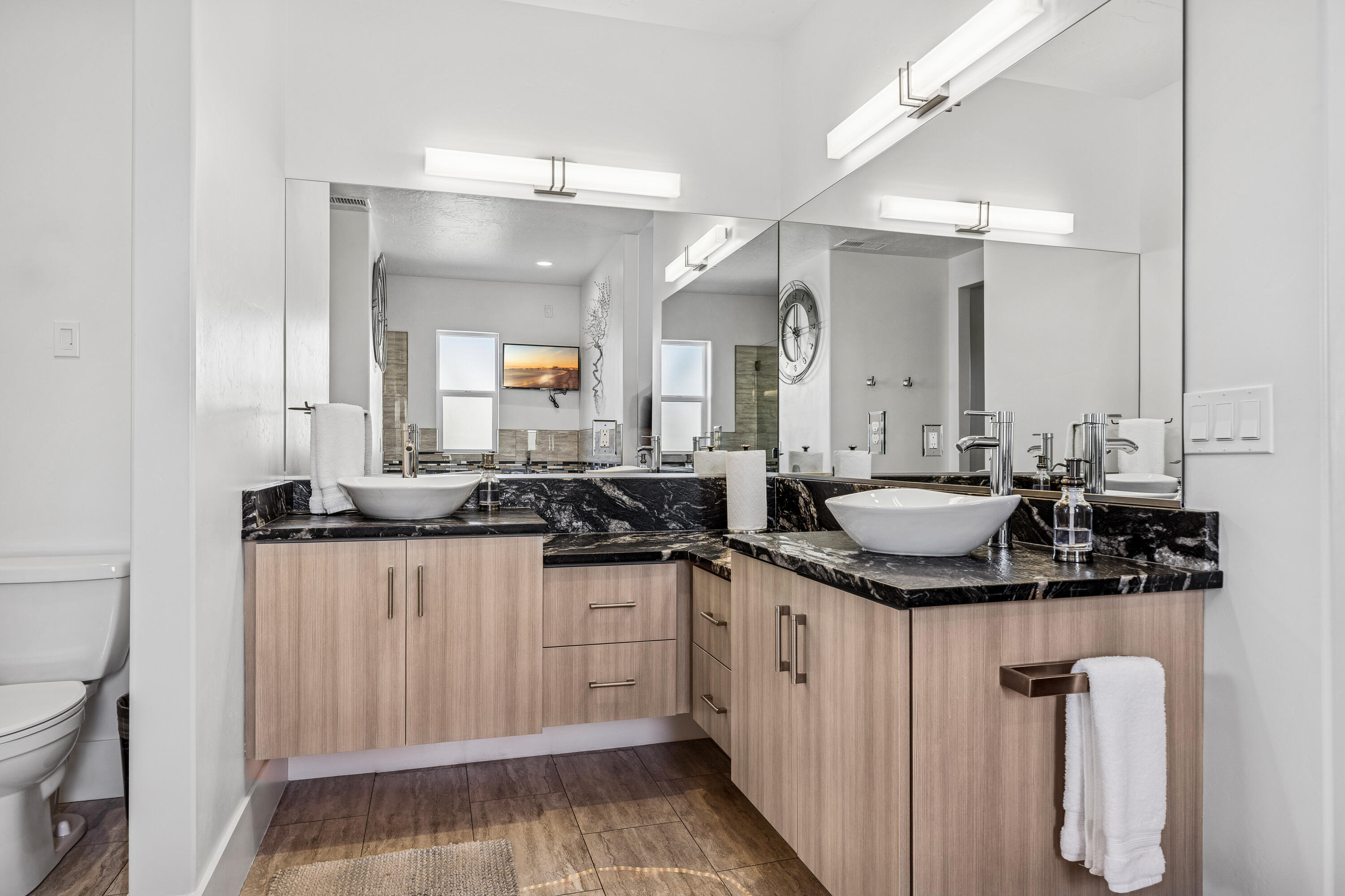 LION'S HEAD HILLTOP ESTATES AT GREEN SPRINGS - Residential