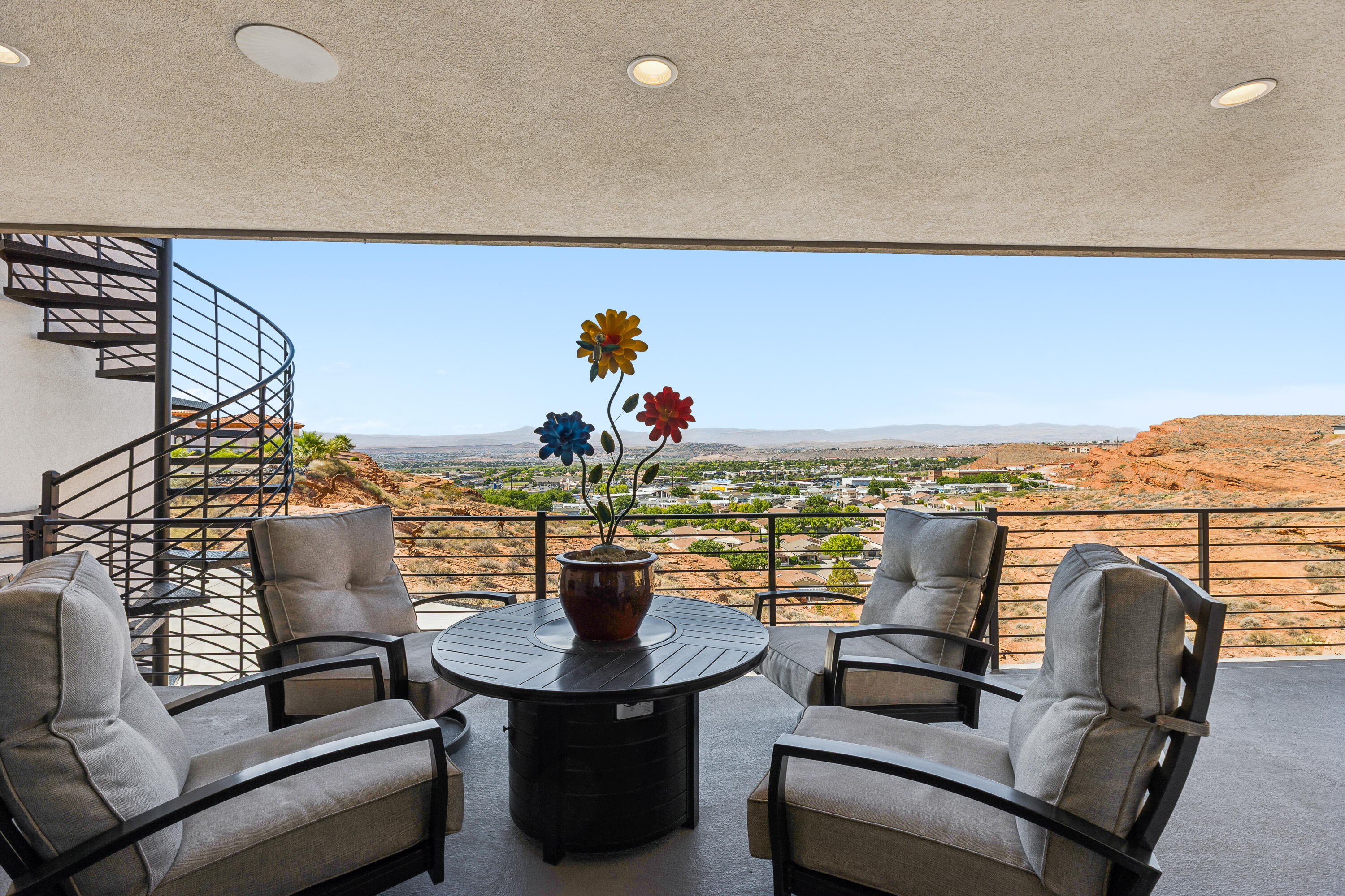 LION'S HEAD HILLTOP ESTATES AT GREEN SPRINGS - Residential