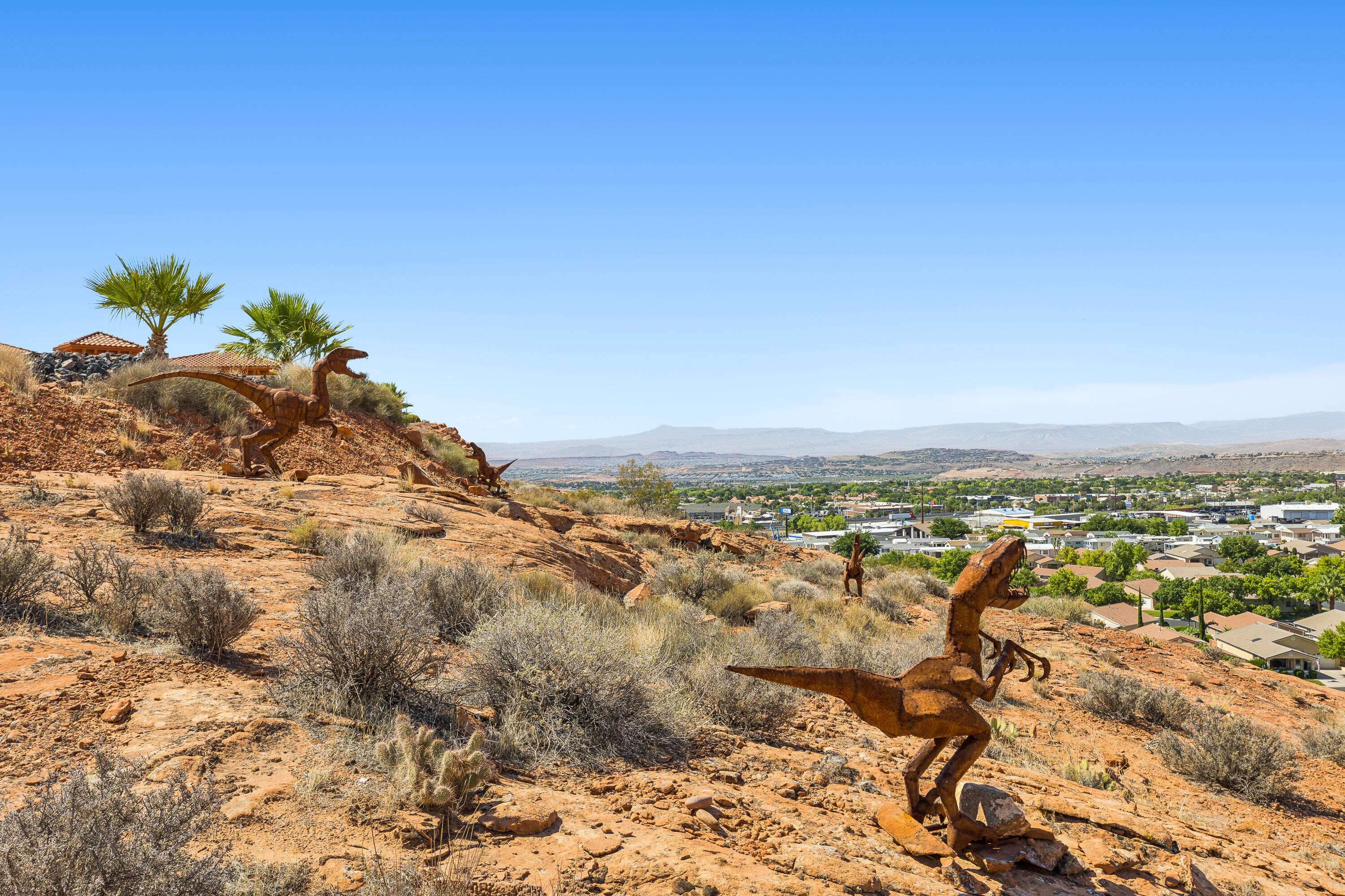 LION'S HEAD HILLTOP ESTATES AT GREEN SPRINGS - Residential