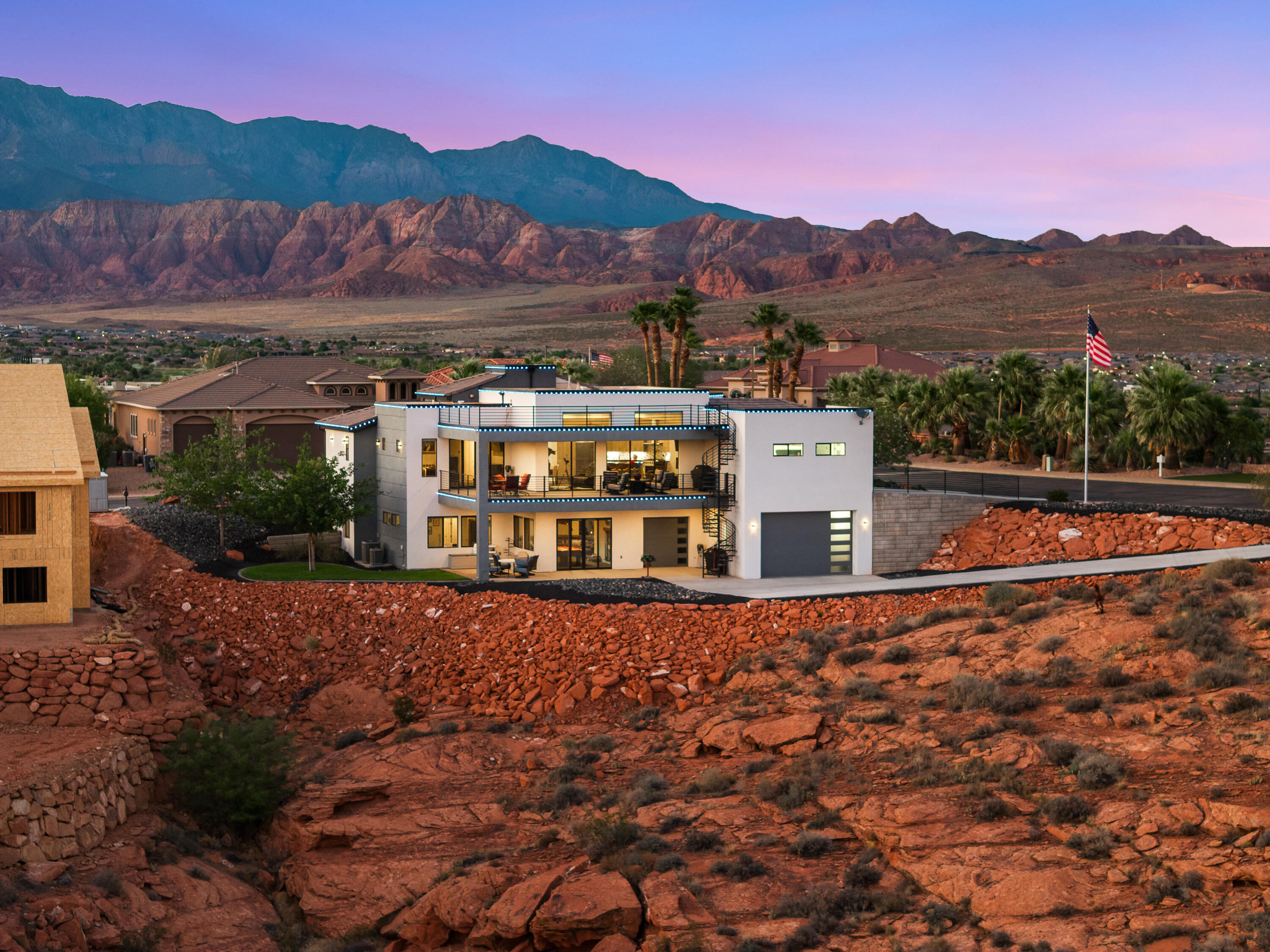 LION'S HEAD HILLTOP ESTATES AT GREEN SPRINGS - Residential