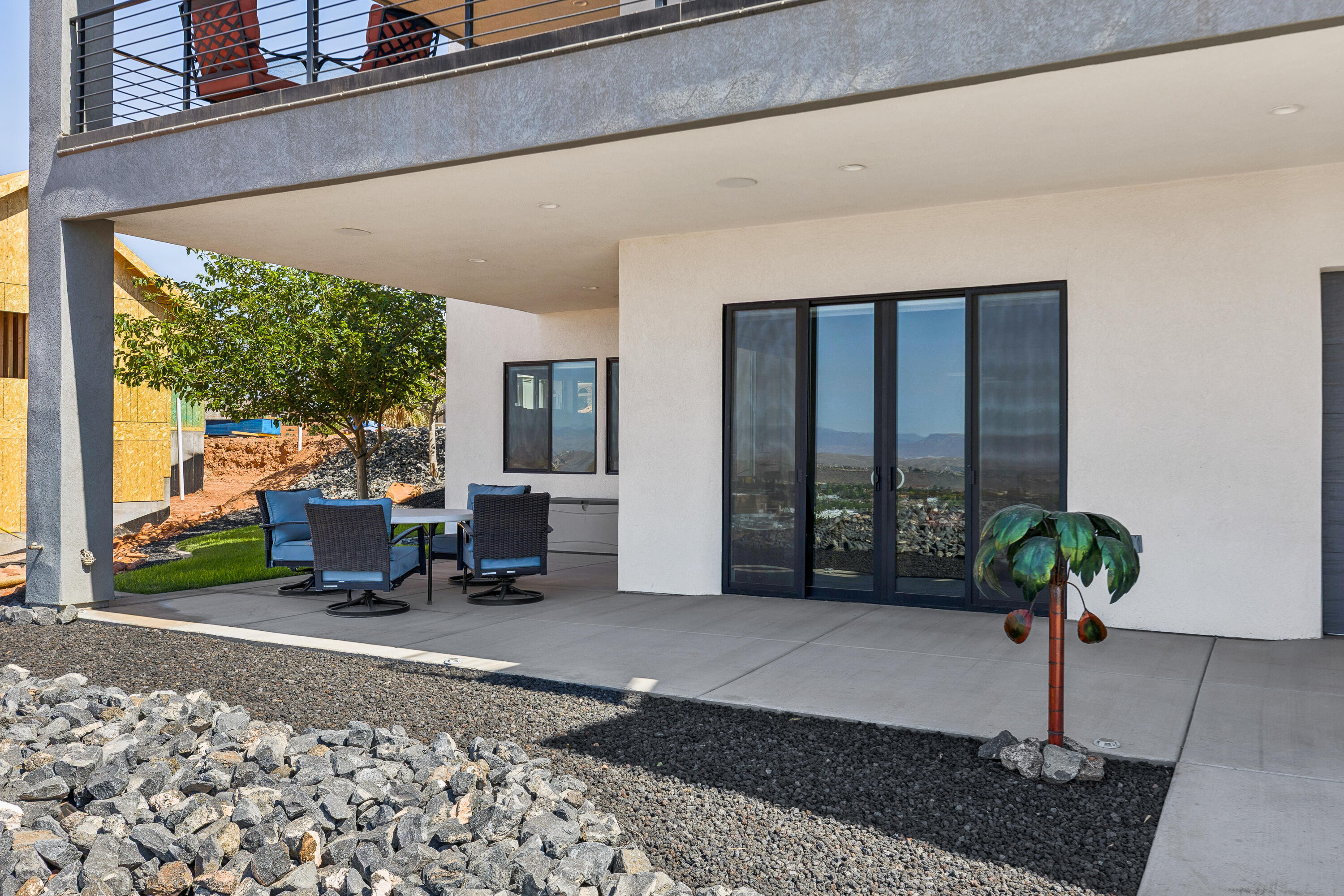 LION'S HEAD HILLTOP ESTATES AT GREEN SPRINGS - Residential