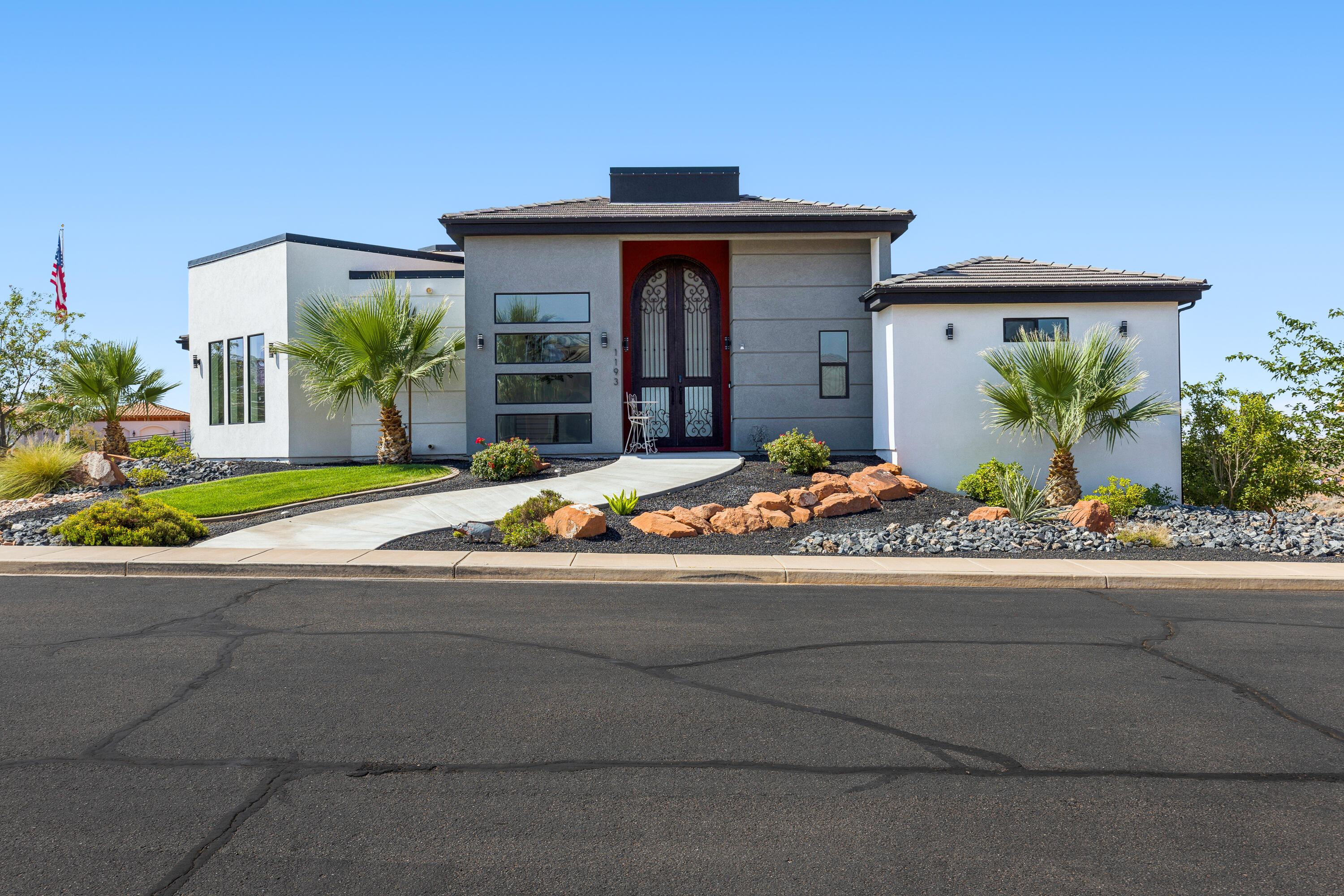 LION'S HEAD HILLTOP ESTATES AT GREEN SPRINGS - Residential