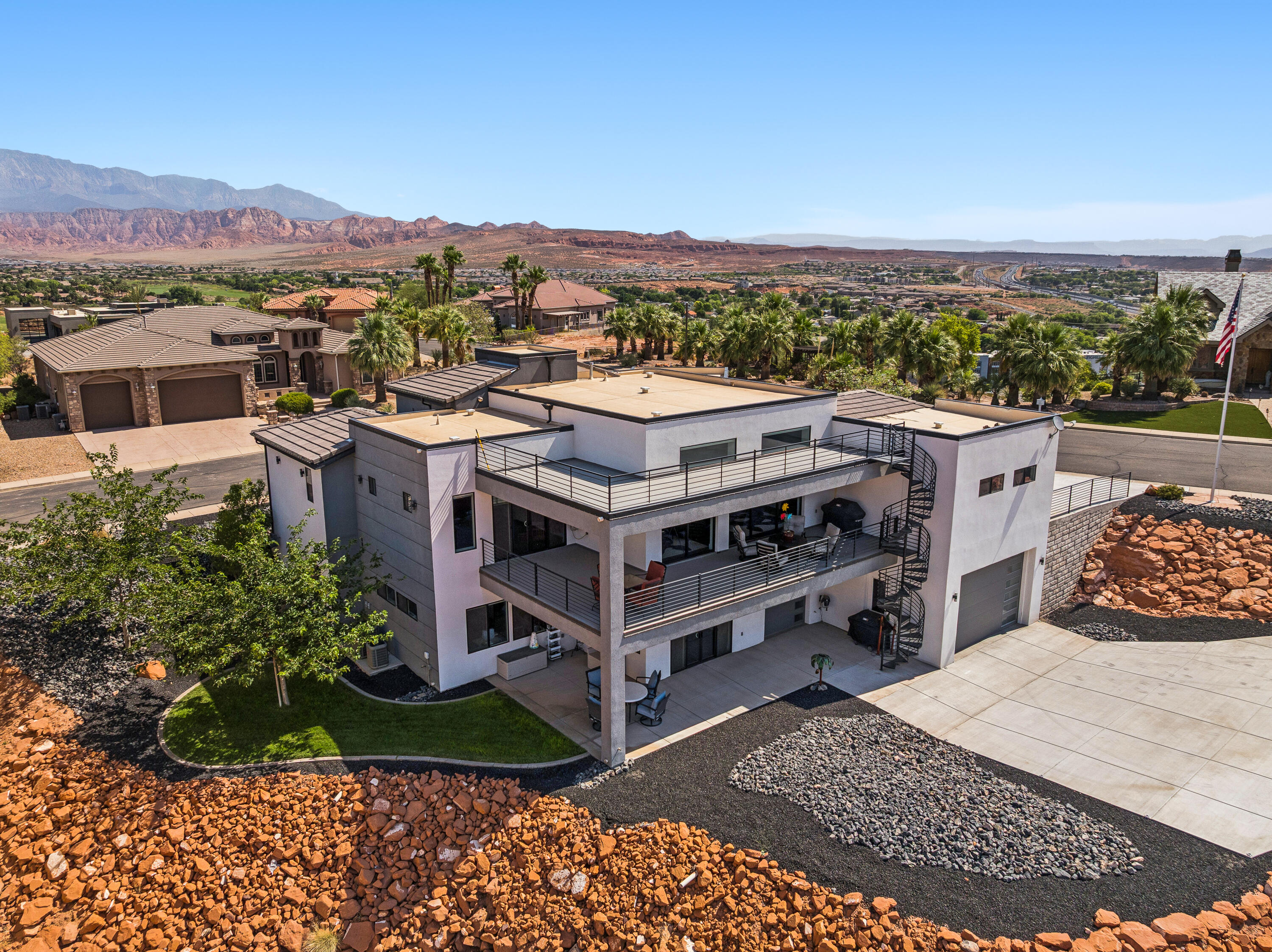 LION'S HEAD HILLTOP ESTATES AT GREEN SPRINGS - Residential