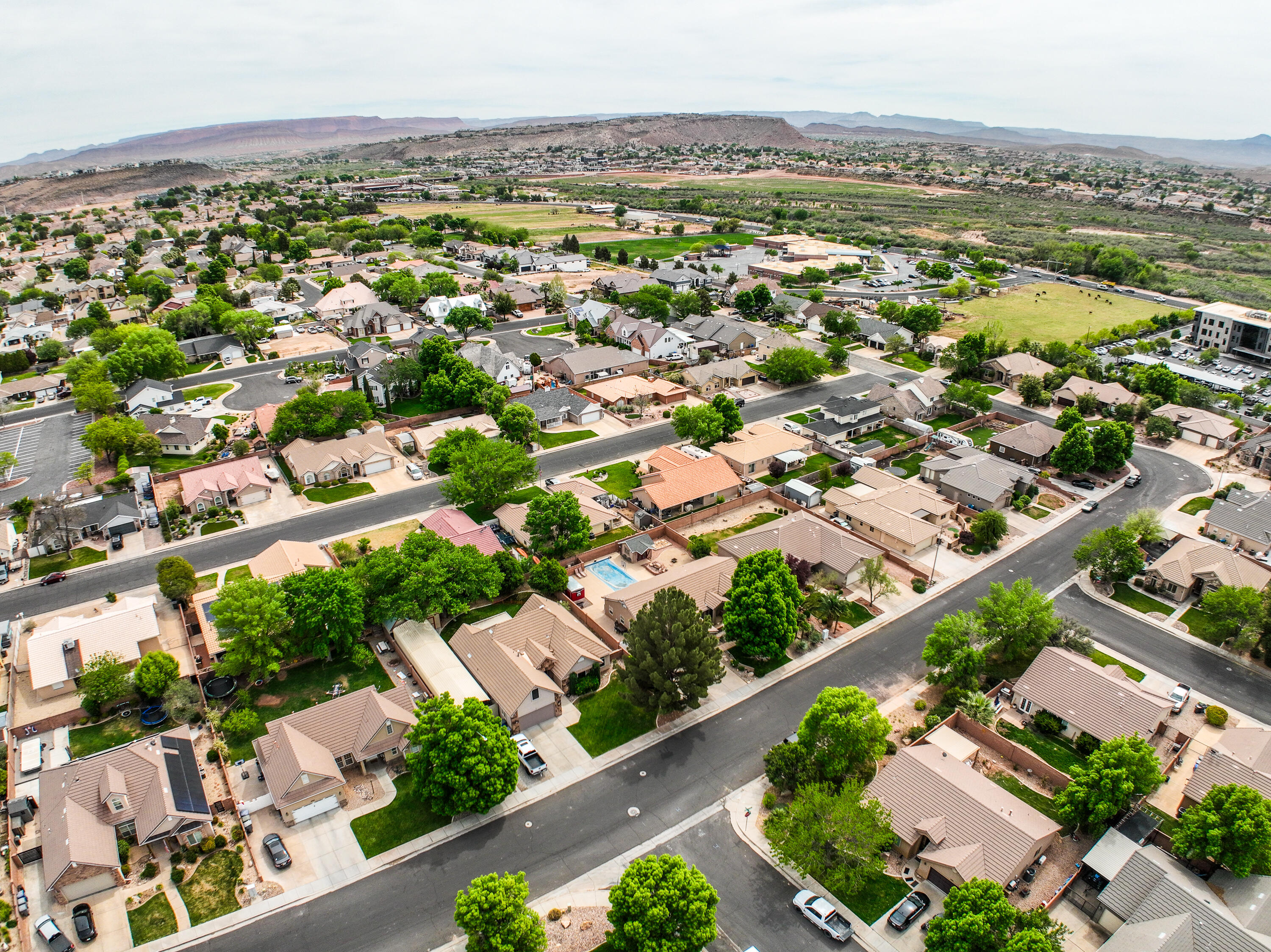 COUNTRYSIDE - Residential