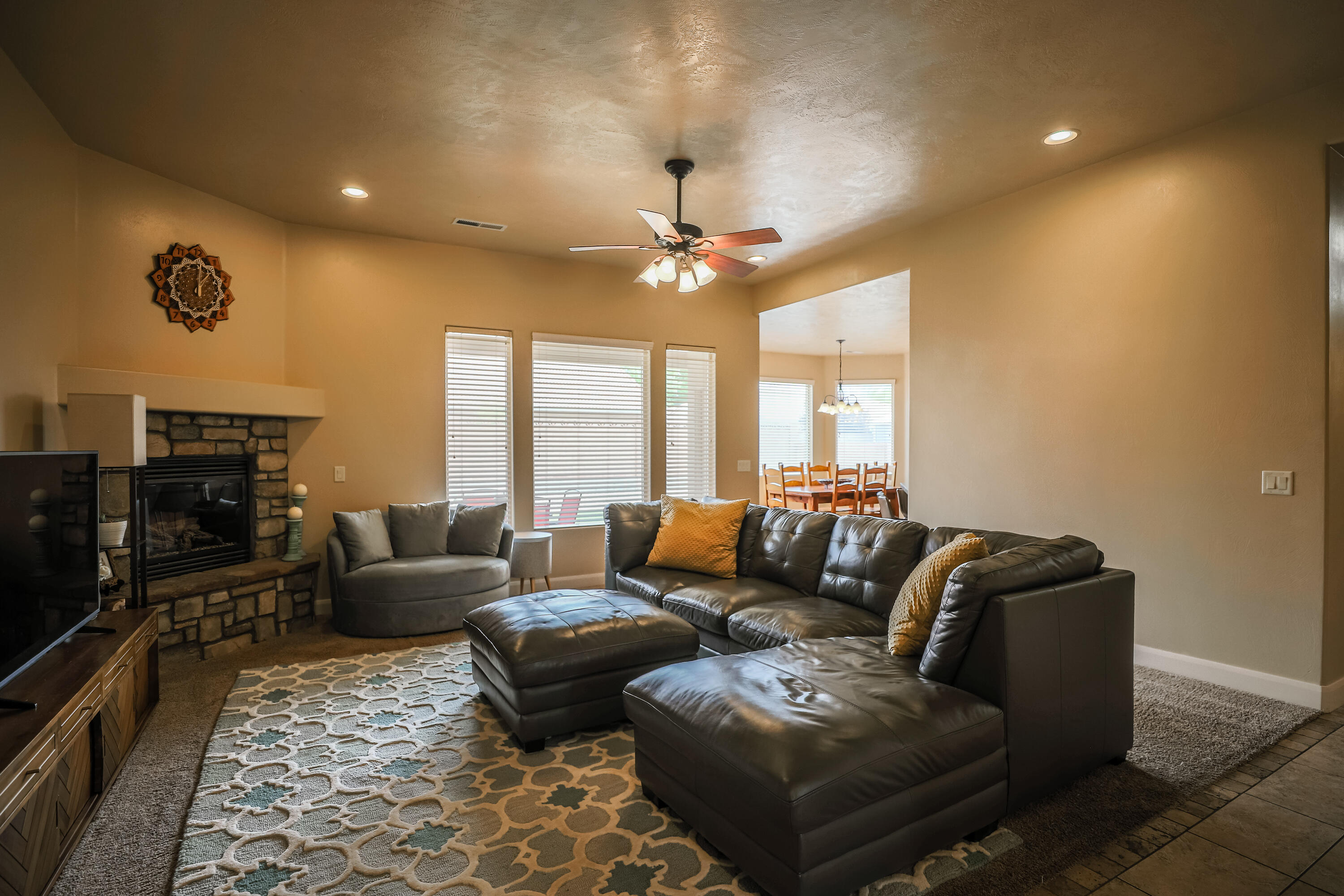 COUNTRYSIDE - Residential