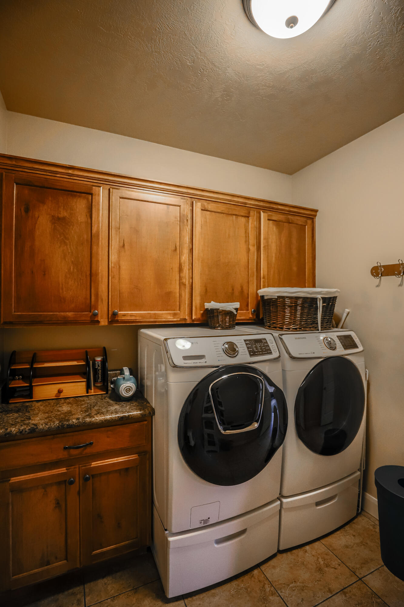 COUNTRYSIDE - Residential