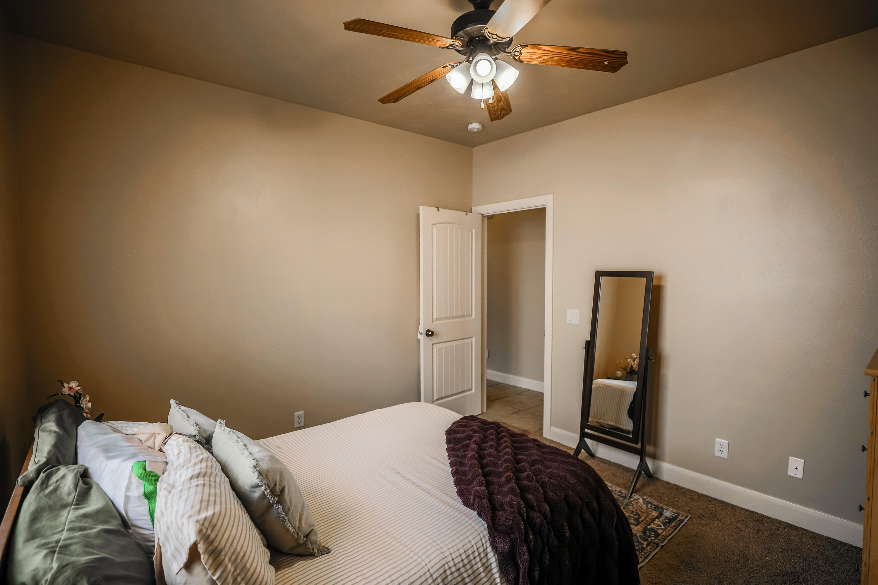 COUNTRYSIDE - Residential