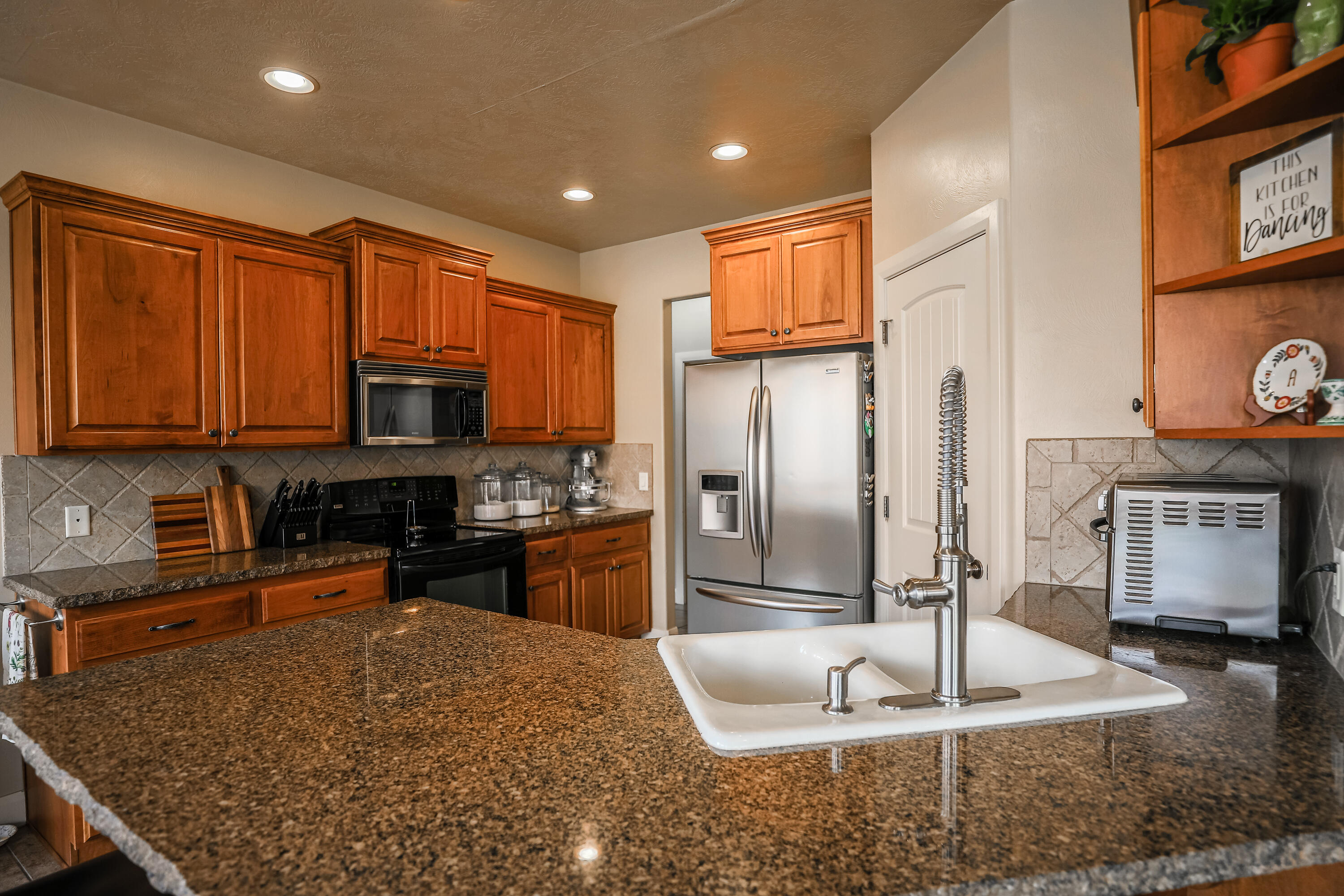 COUNTRYSIDE - Residential