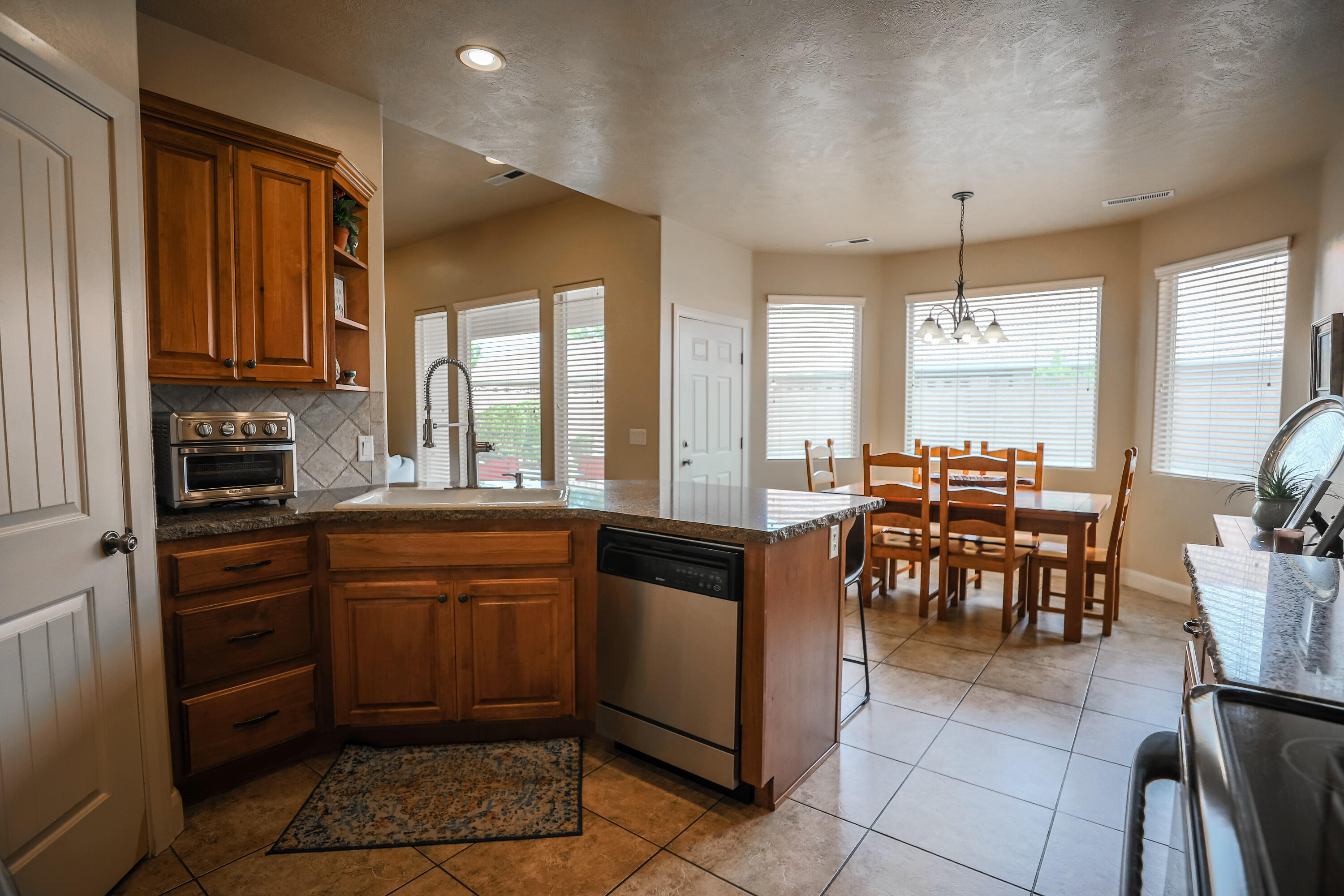 COUNTRYSIDE - Residential