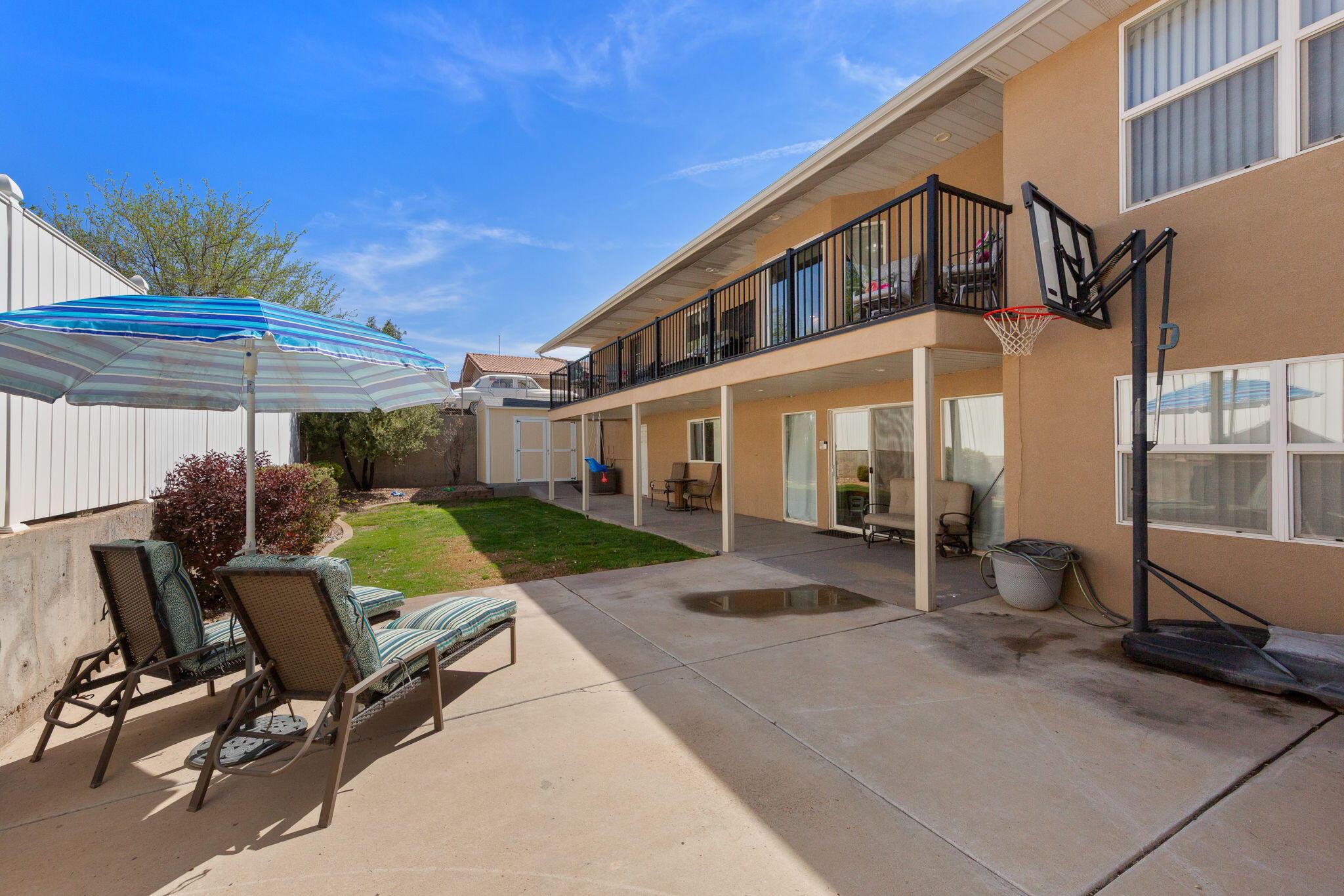 BLOOMINGTON HILLS - Residential