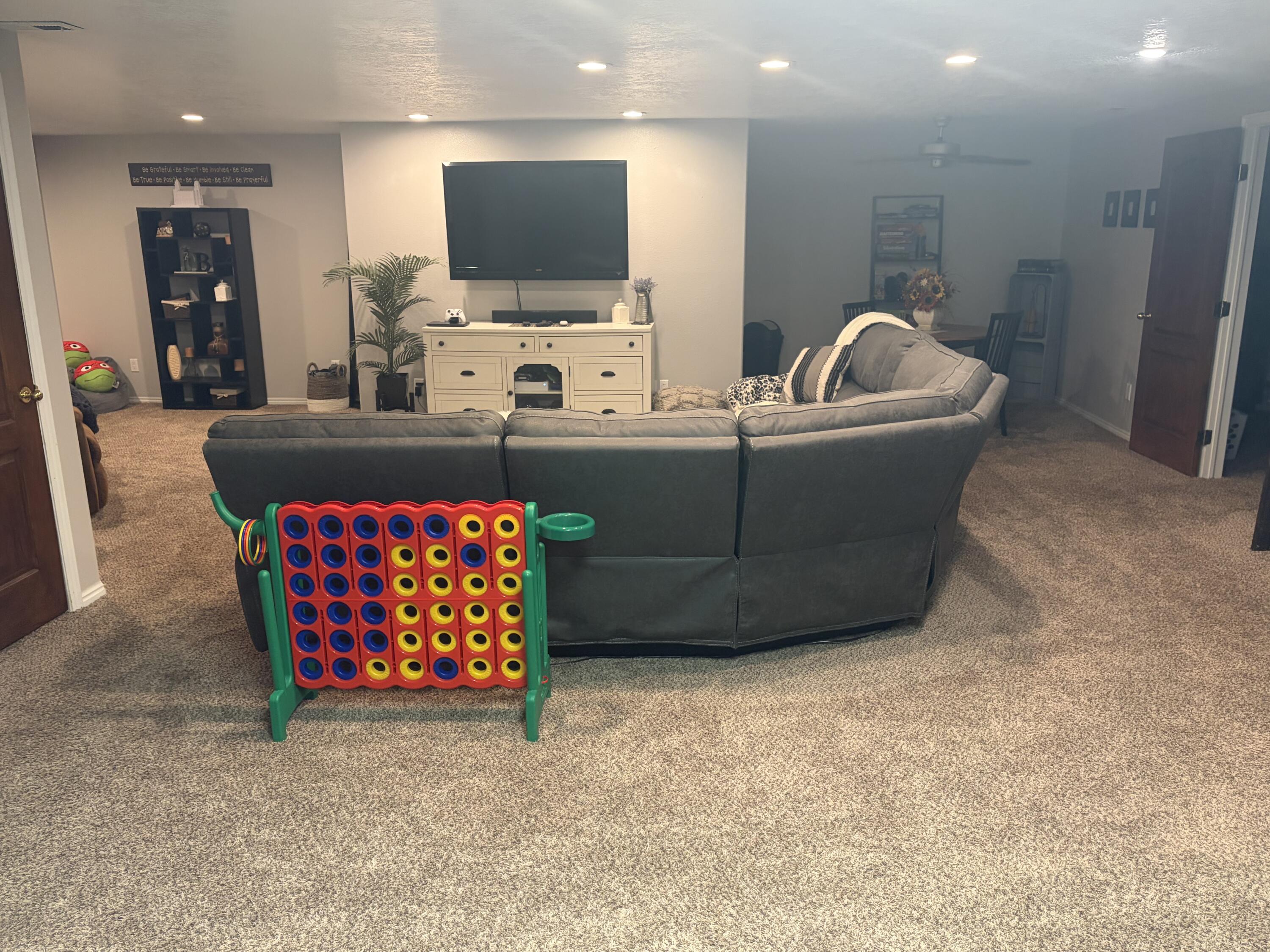 BLOOMINGTON HILLS - Residential