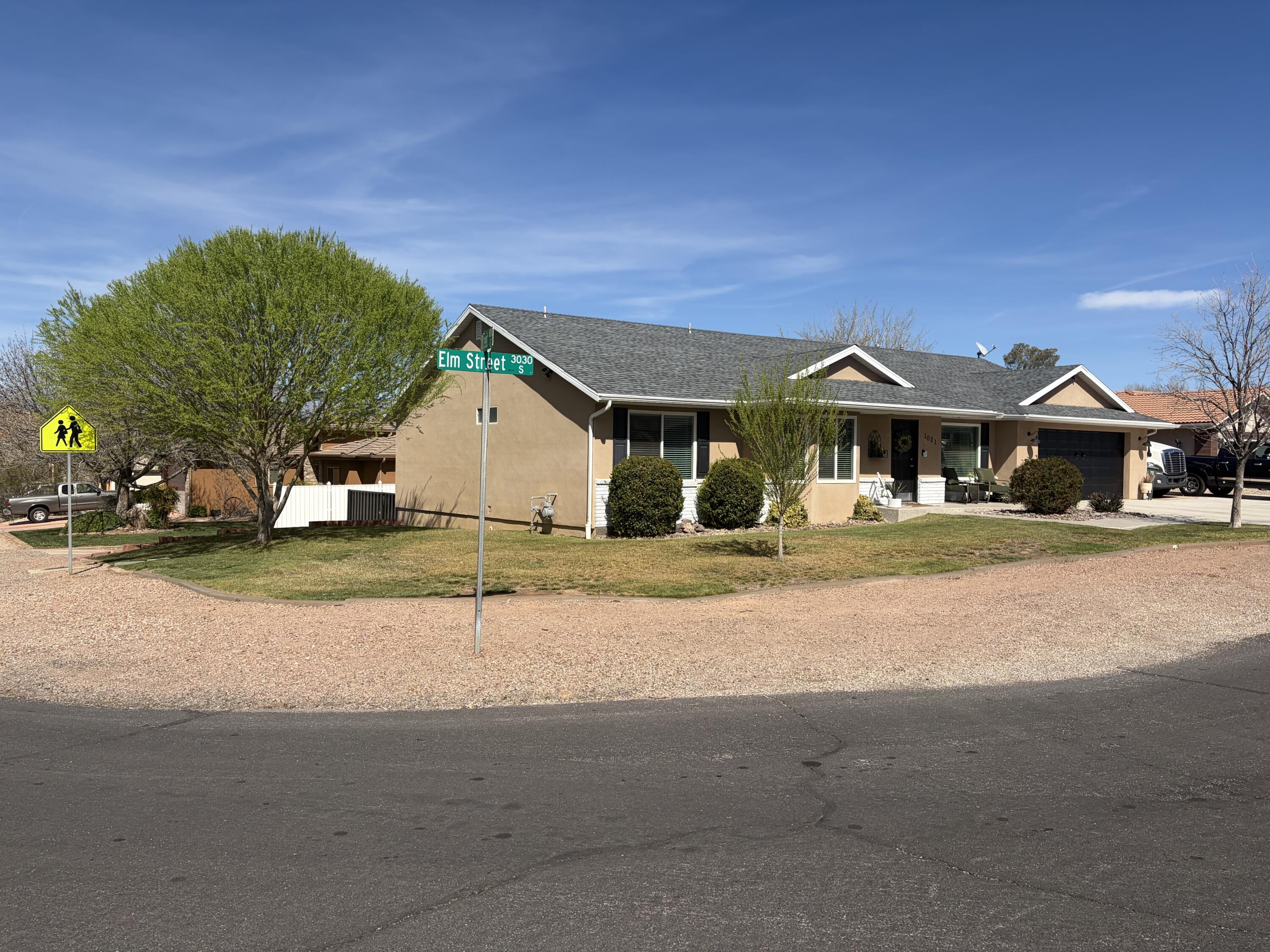 BLOOMINGTON HILLS - Residential