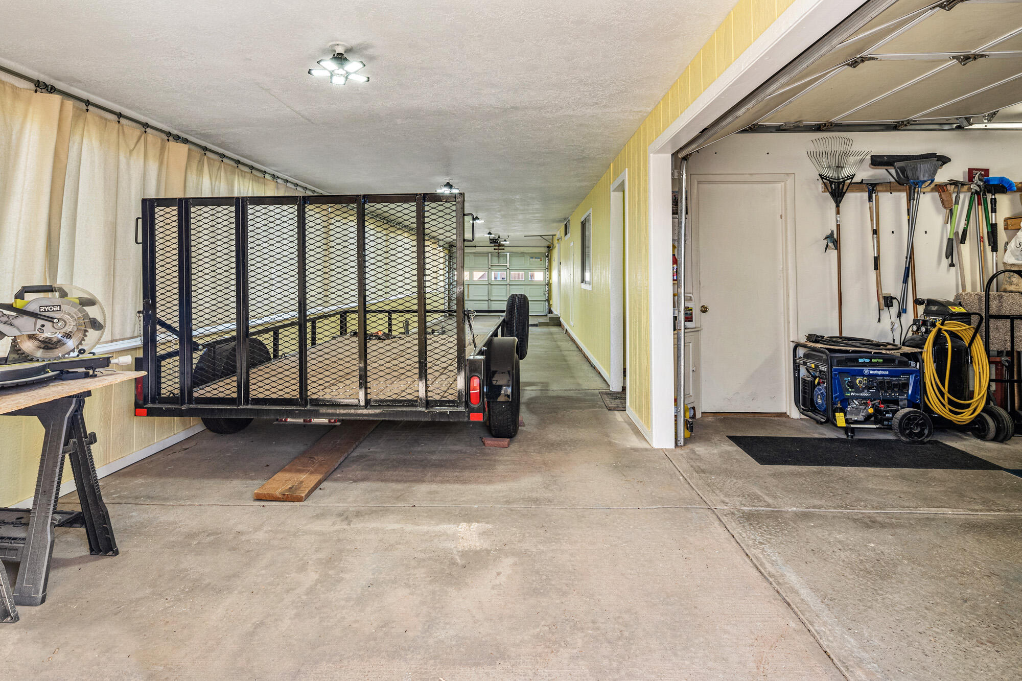 LAVA BLUFF MOBILE HOME PARK - Residential