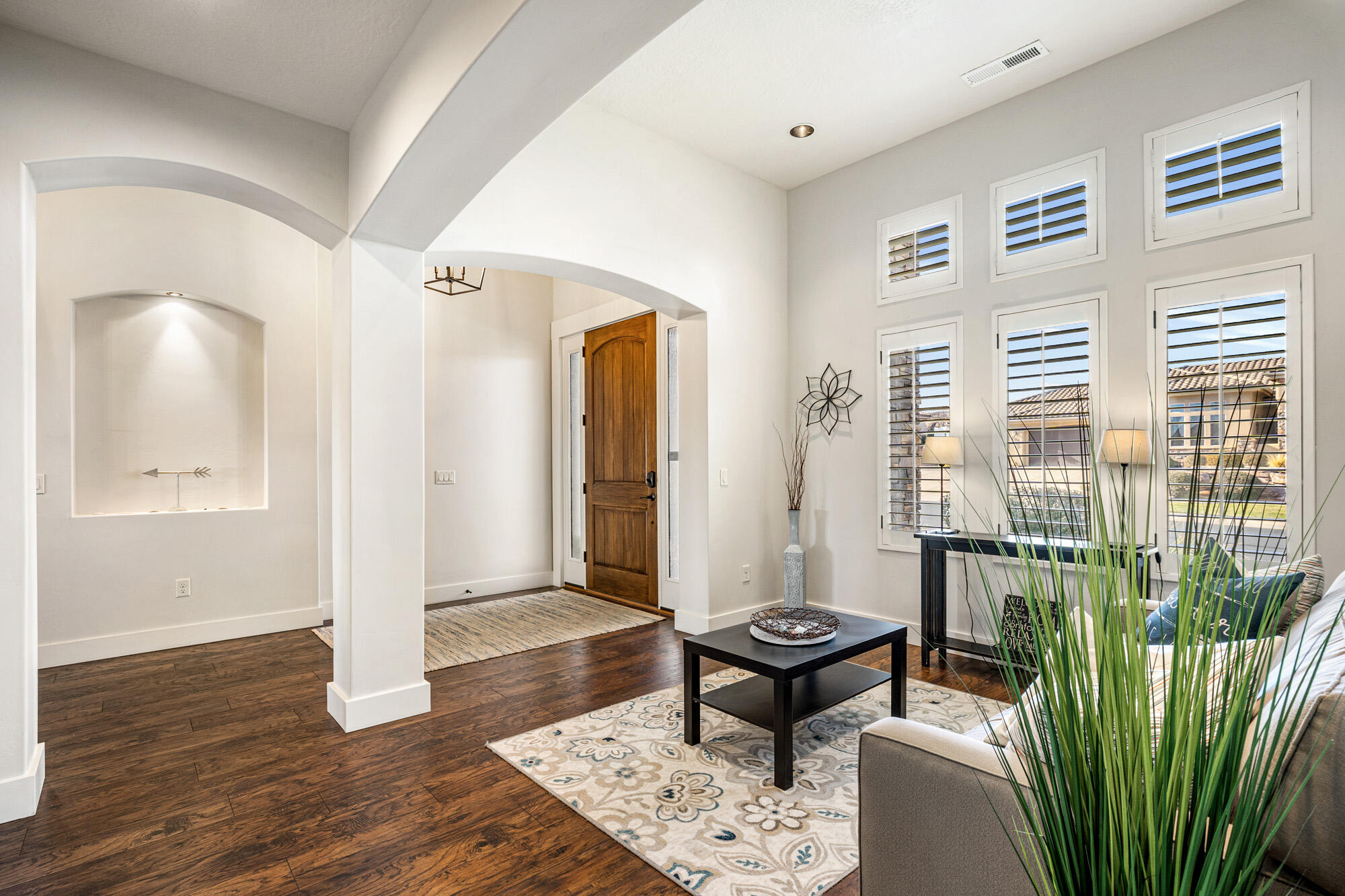 TONAQUINT TERRACE - Residential