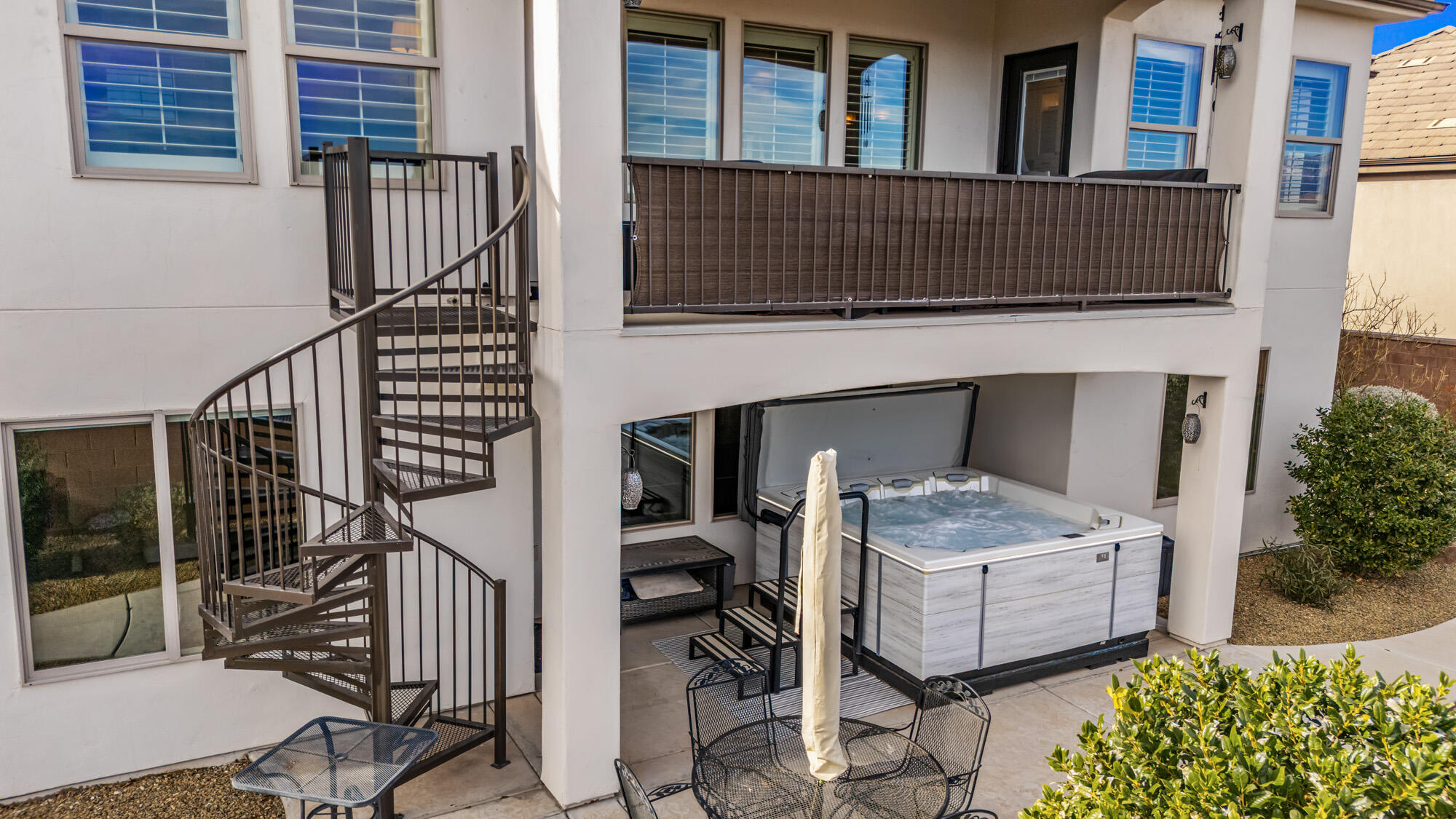 TONAQUINT TERRACE - Residential