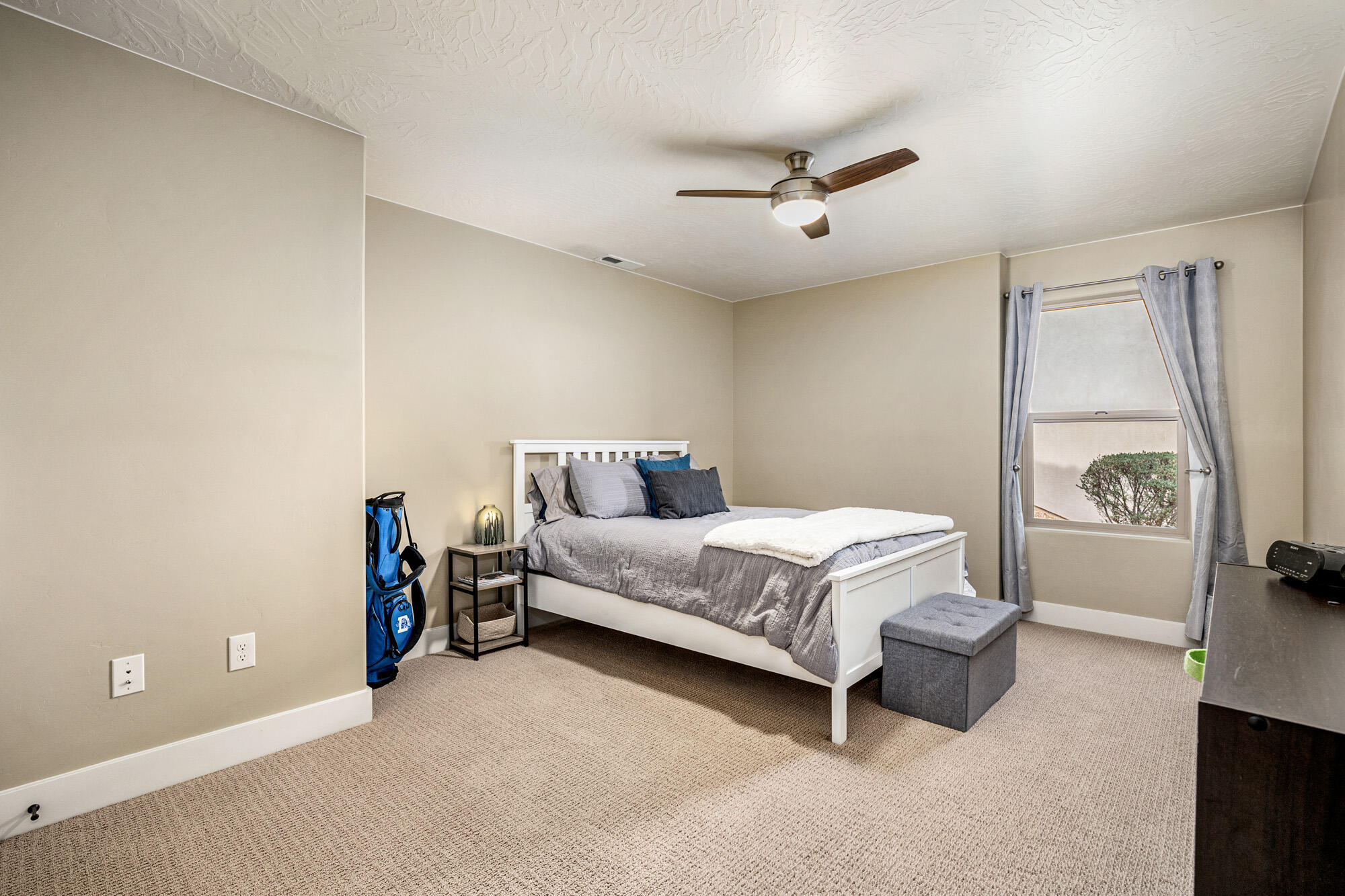 TONAQUINT TERRACE - Residential