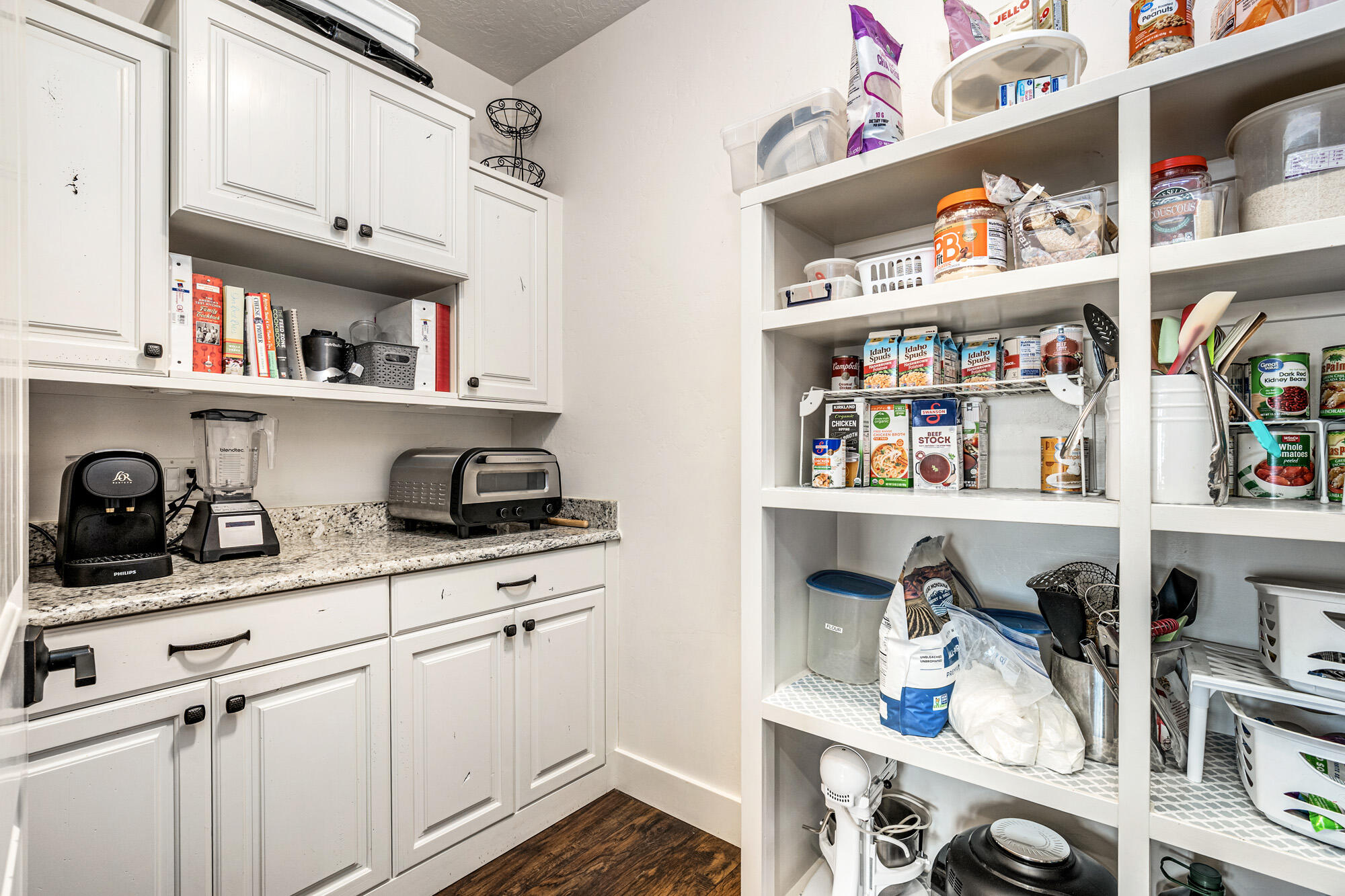 TONAQUINT TERRACE - Residential