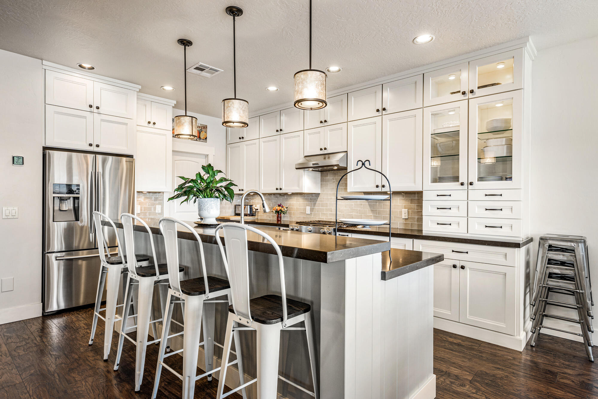 TONAQUINT TERRACE - Residential