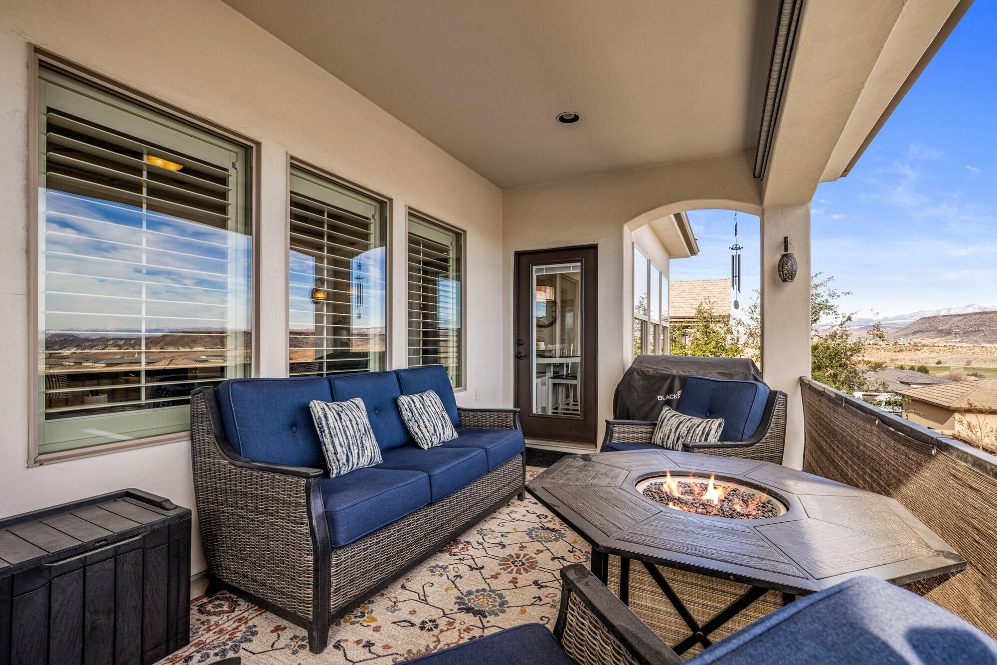 TONAQUINT TERRACE - Residential