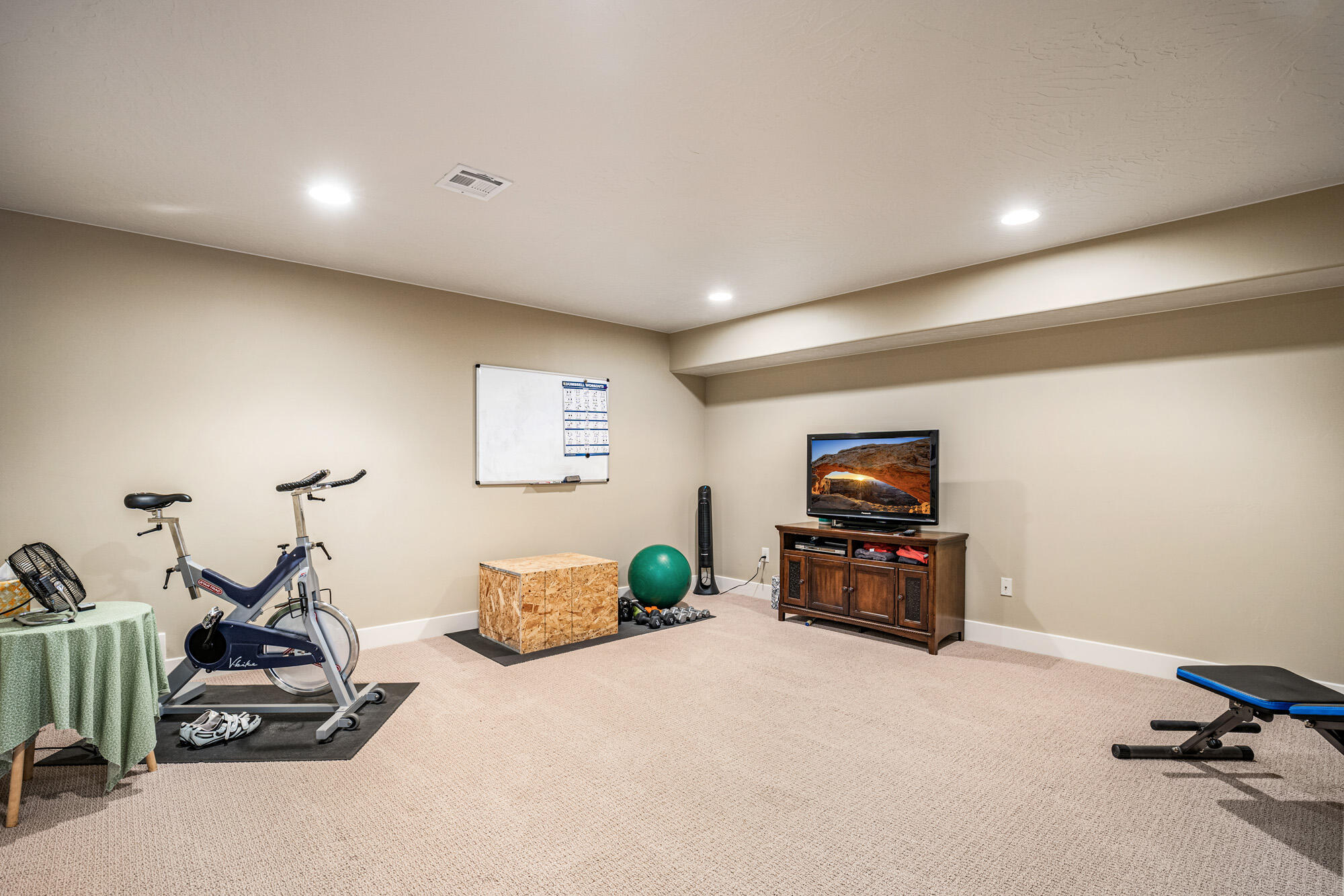 TONAQUINT TERRACE - Residential