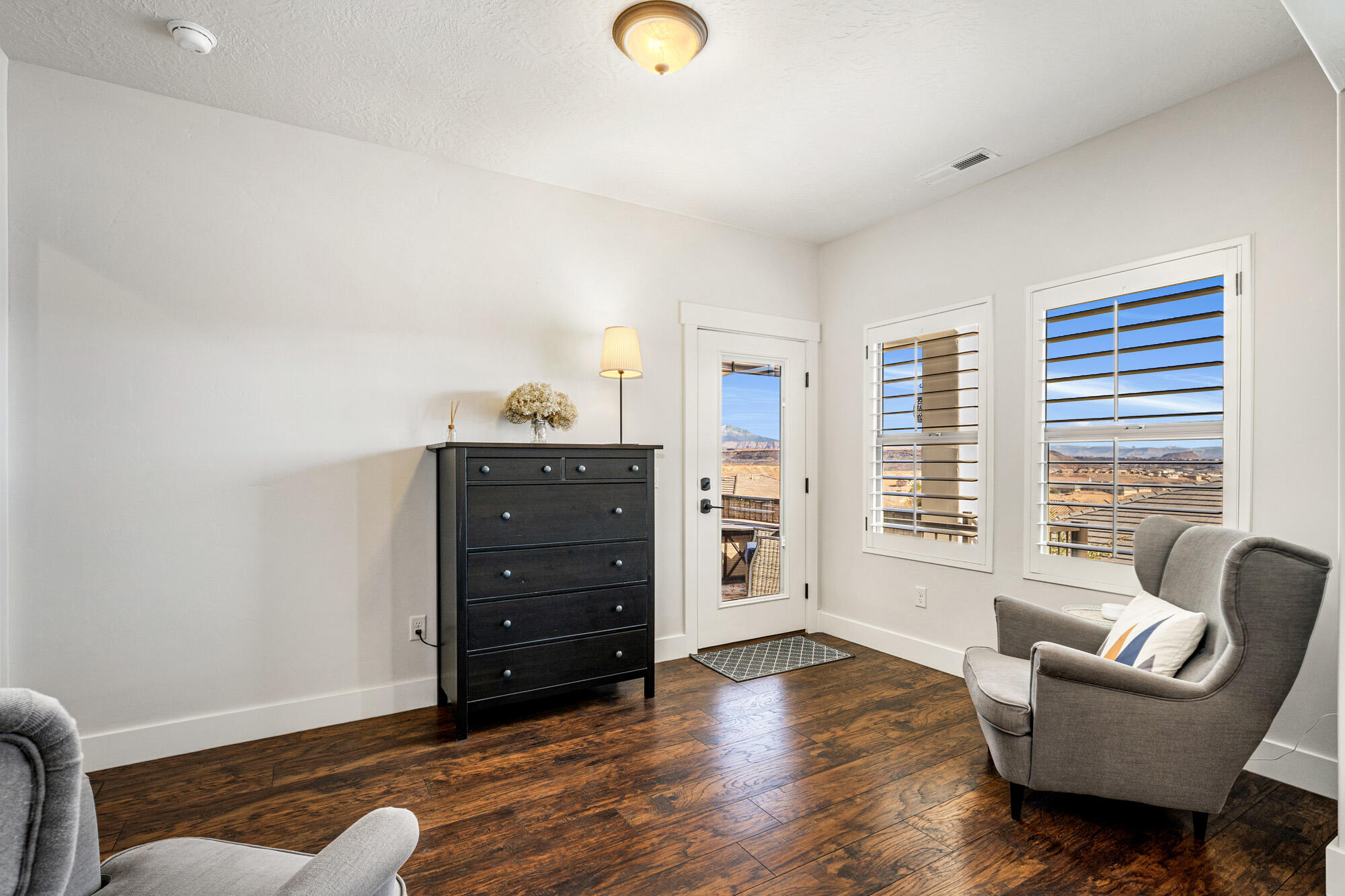 TONAQUINT TERRACE - Residential